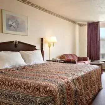 King Room with Sofa Bed in Royal Inn King Room with Sofa Bed in Royal Inn