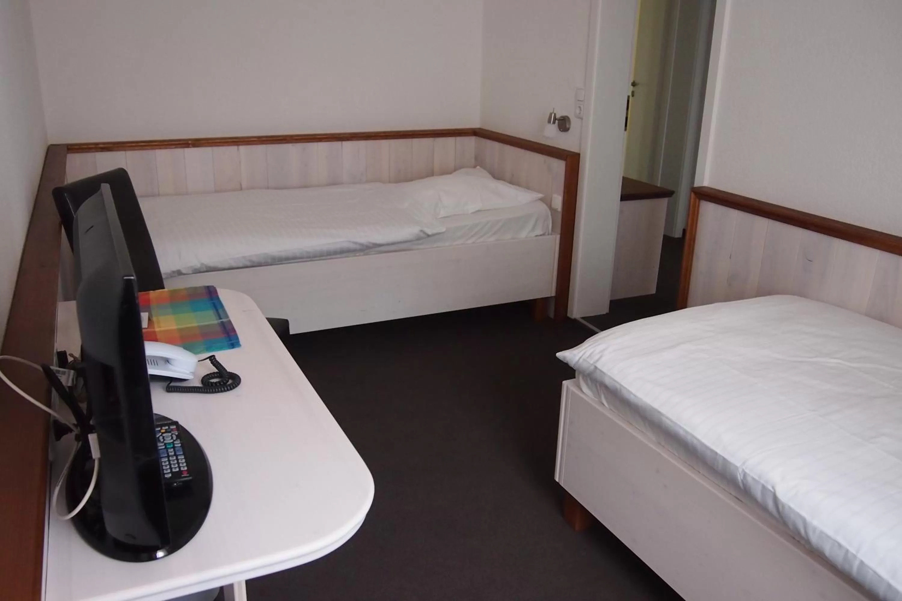 Bedroom, Bed in Landhaus Wesermarsch