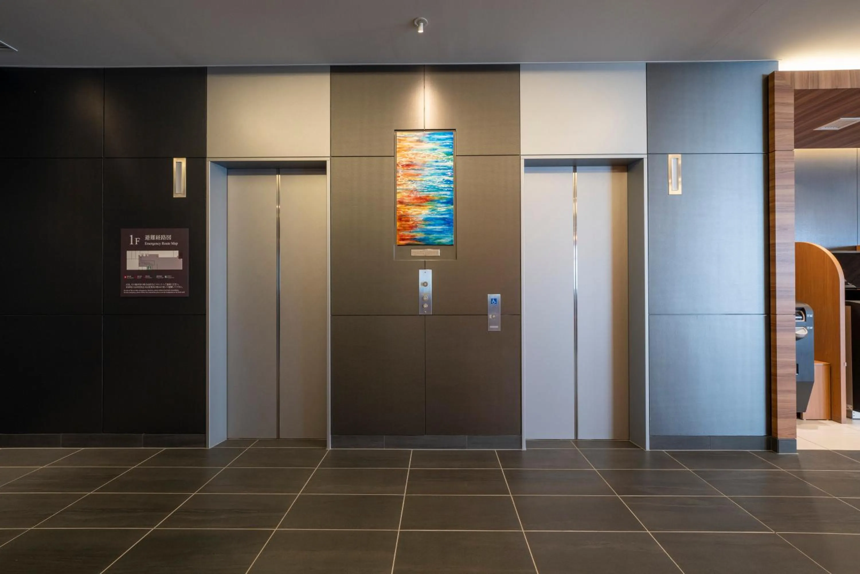 elevator in Washington R&B Hotel Nagoya Shinkansenguchi