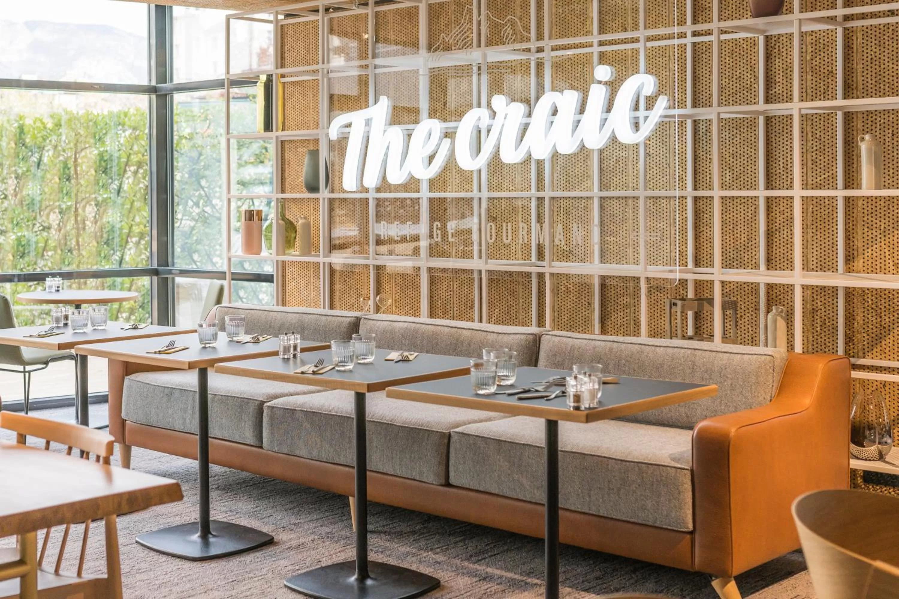 Restaurant/places to eat in Novotel Annecy Centre