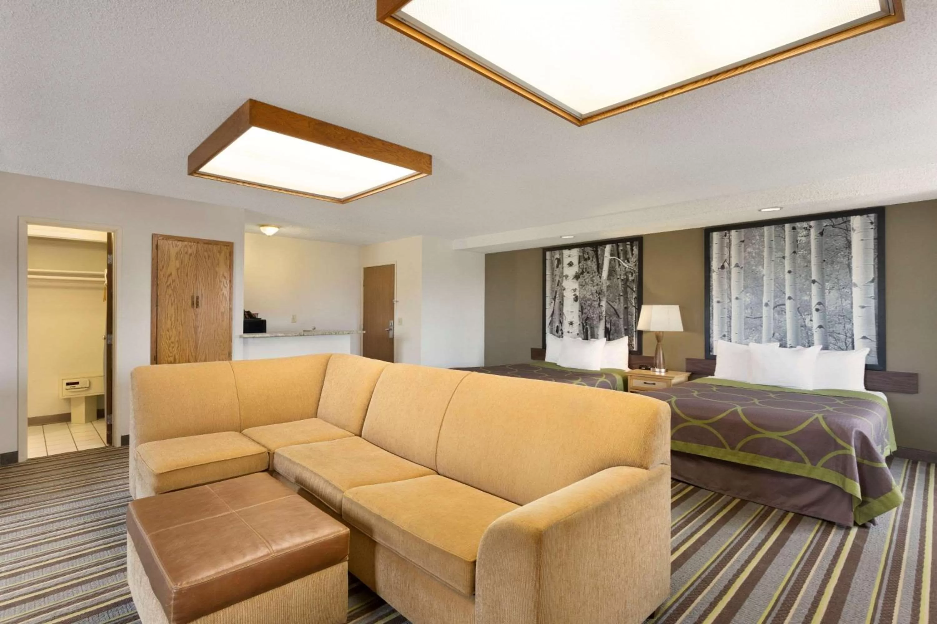 Photo of the whole room in Super 8 by Wyndham Westminster Denver North