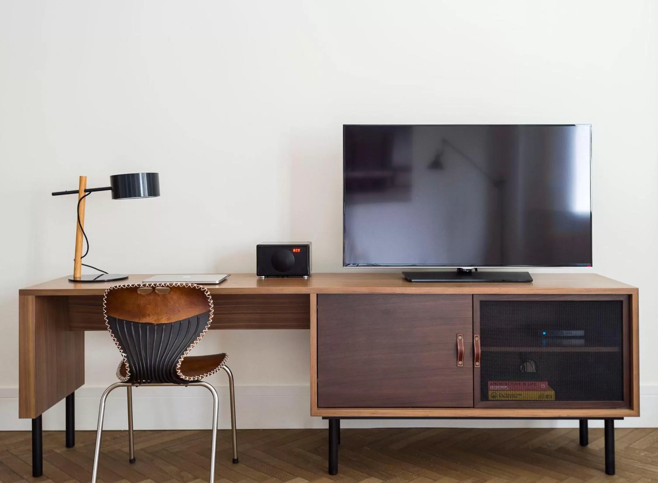 TV and multimedia in ROOST Midtown