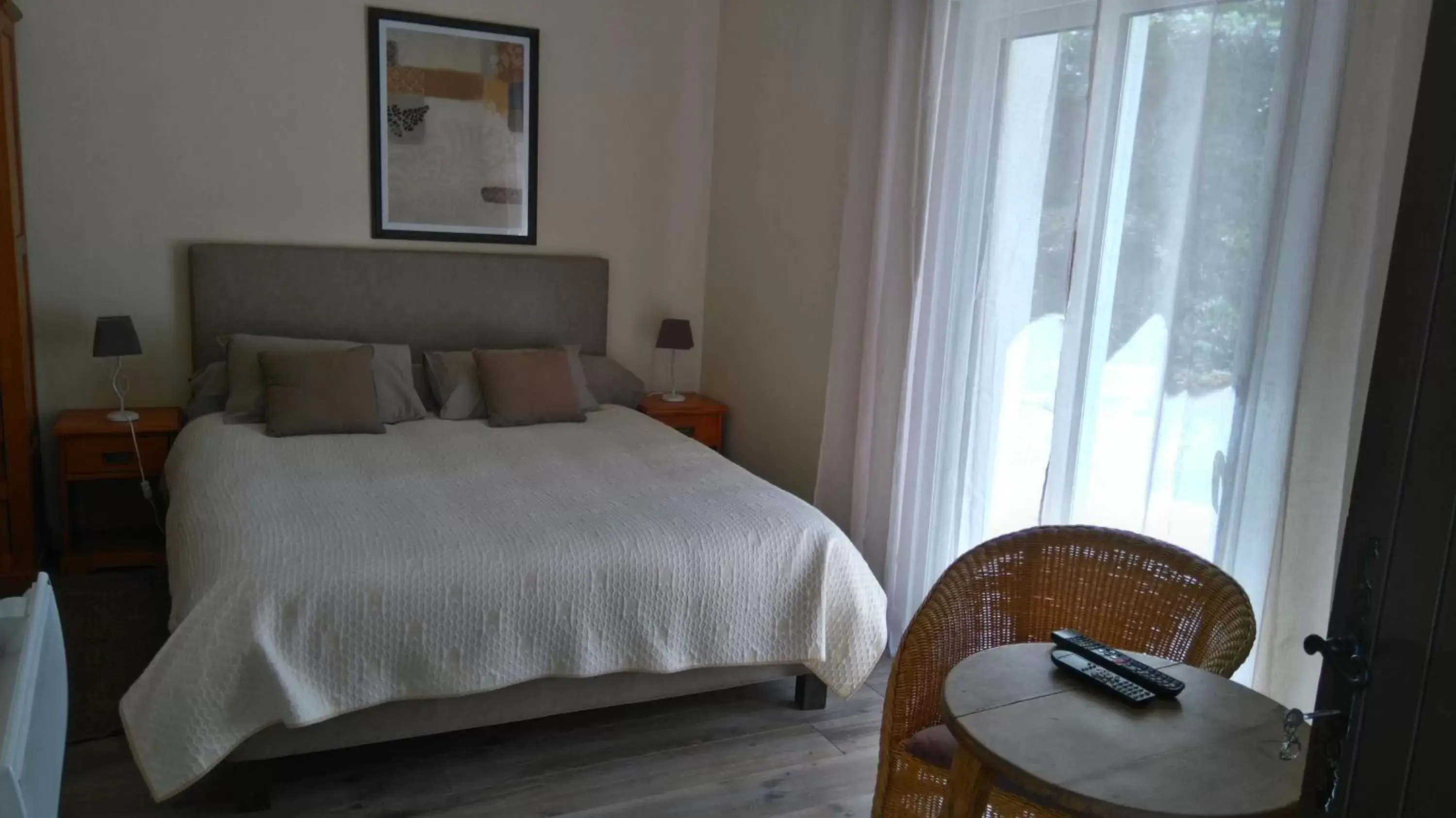Comfort Double Room in Les Verveines de Vaison Comfort Double Room in Les Verveines de Vaison