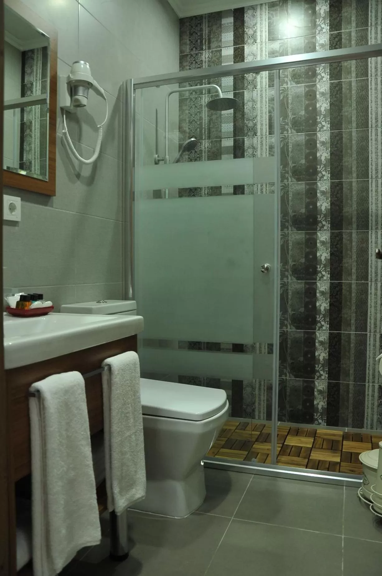 Bathroom in Palm Hotel