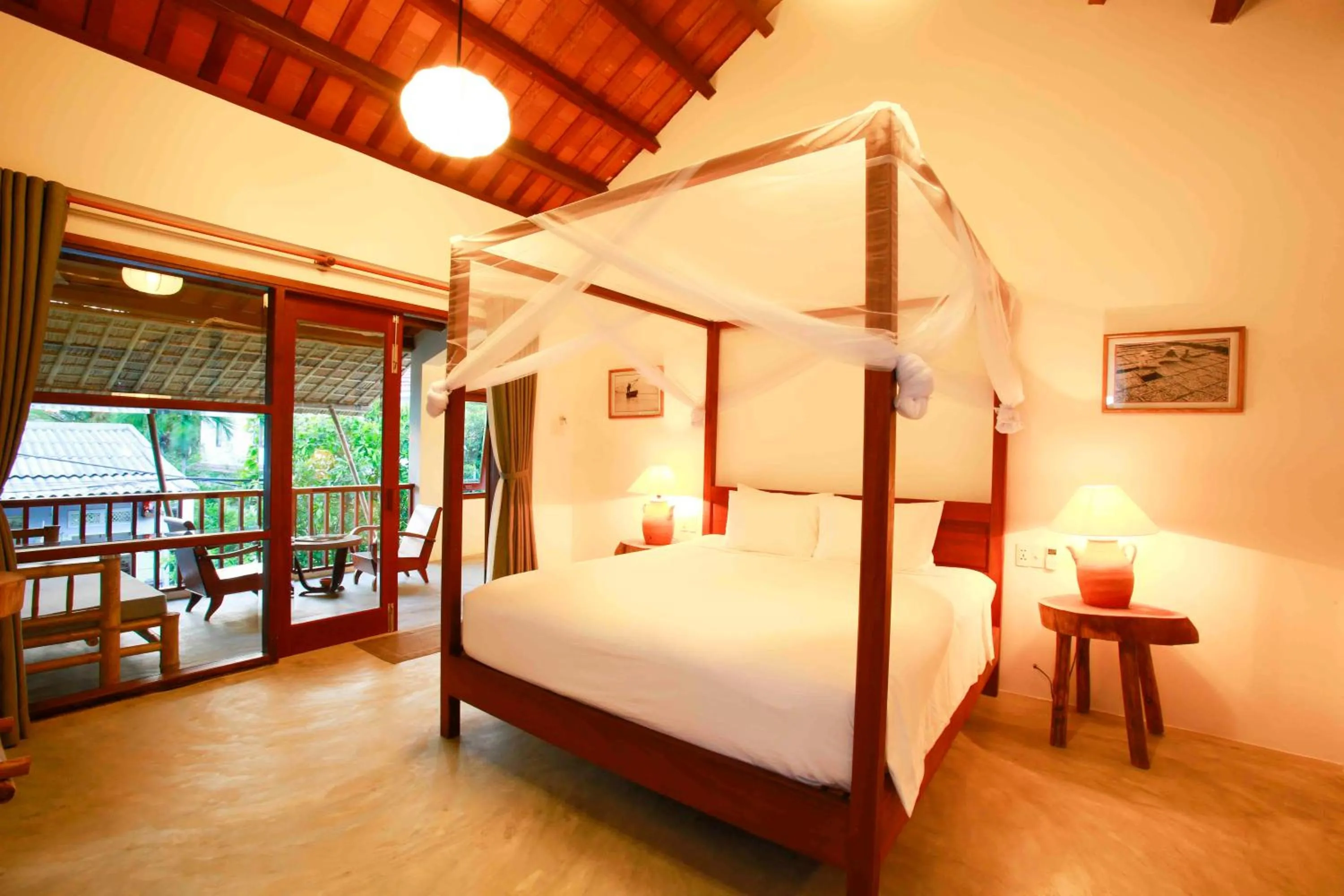 Bedroom, Bed in Vina Beach Pool Villas
