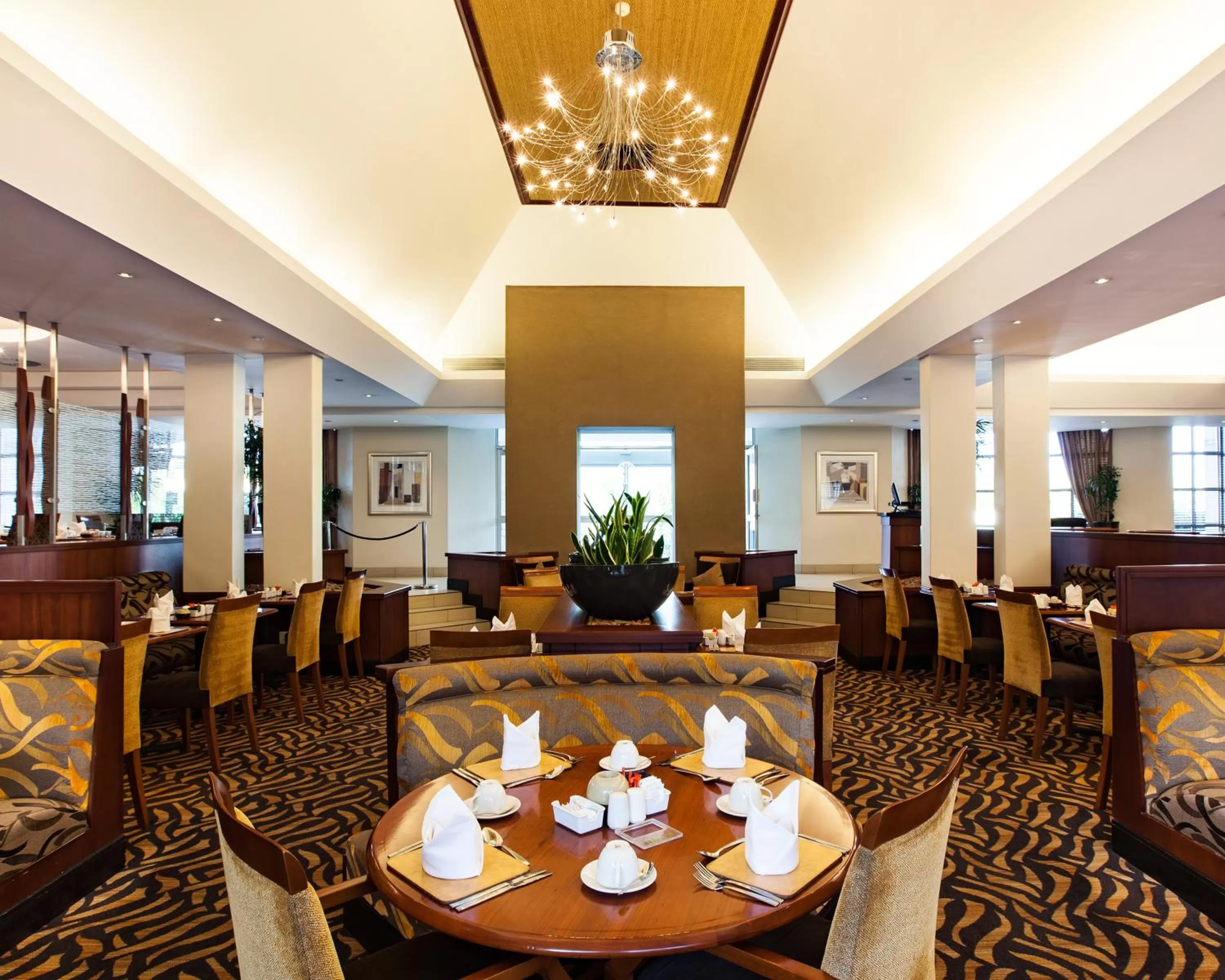 Restaurant/places to eat in City Lodge Hotel Pinelands