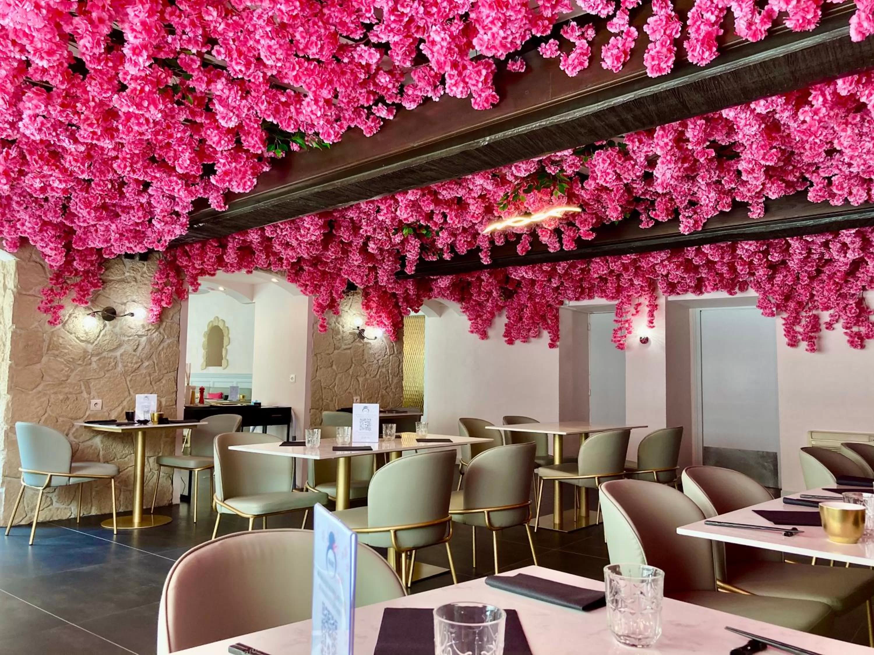 Restaurant/Places to Eat in Le Sakura