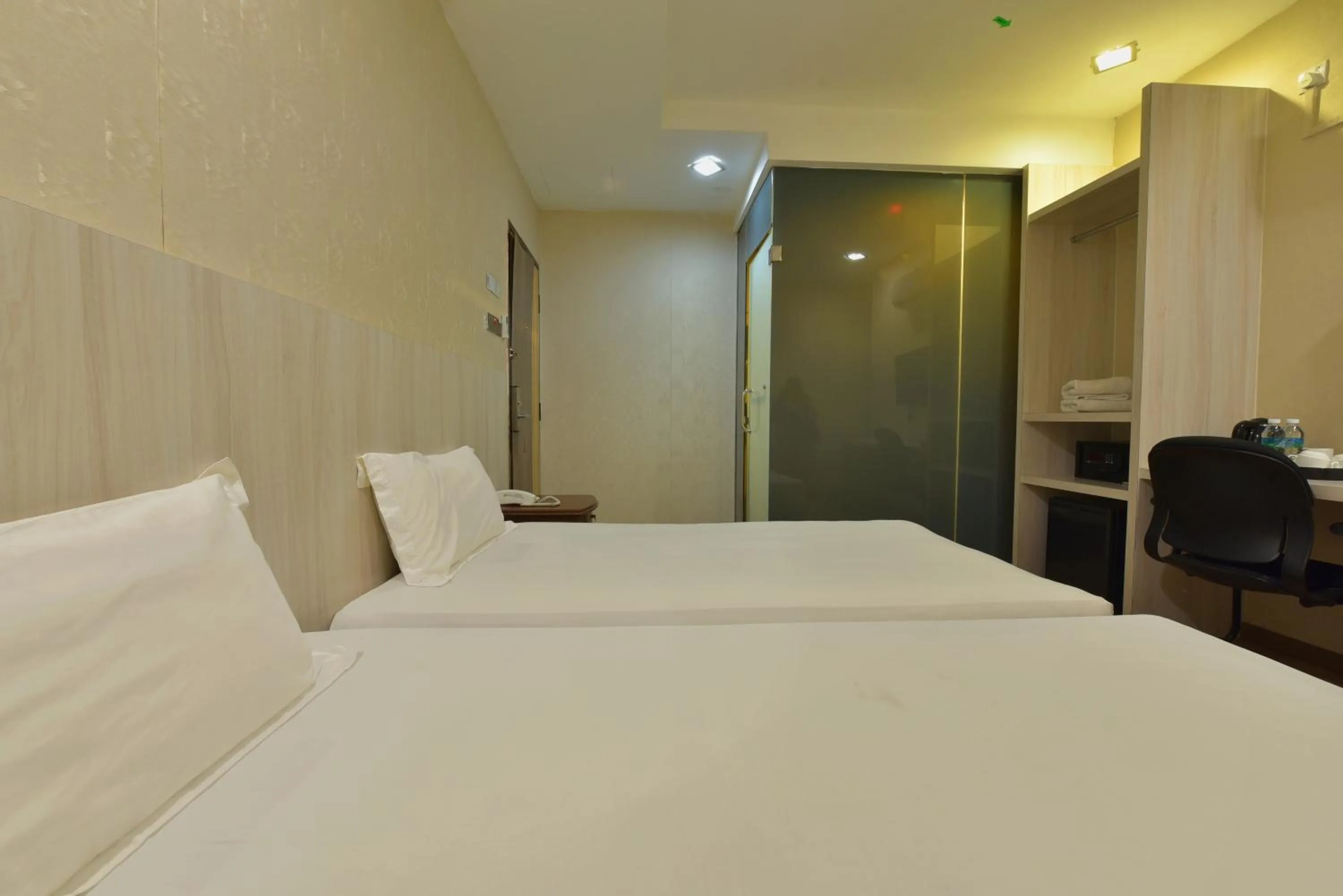 Bedroom, Bed in Townhouse OAK Hotel Holmes Johor Jaya
