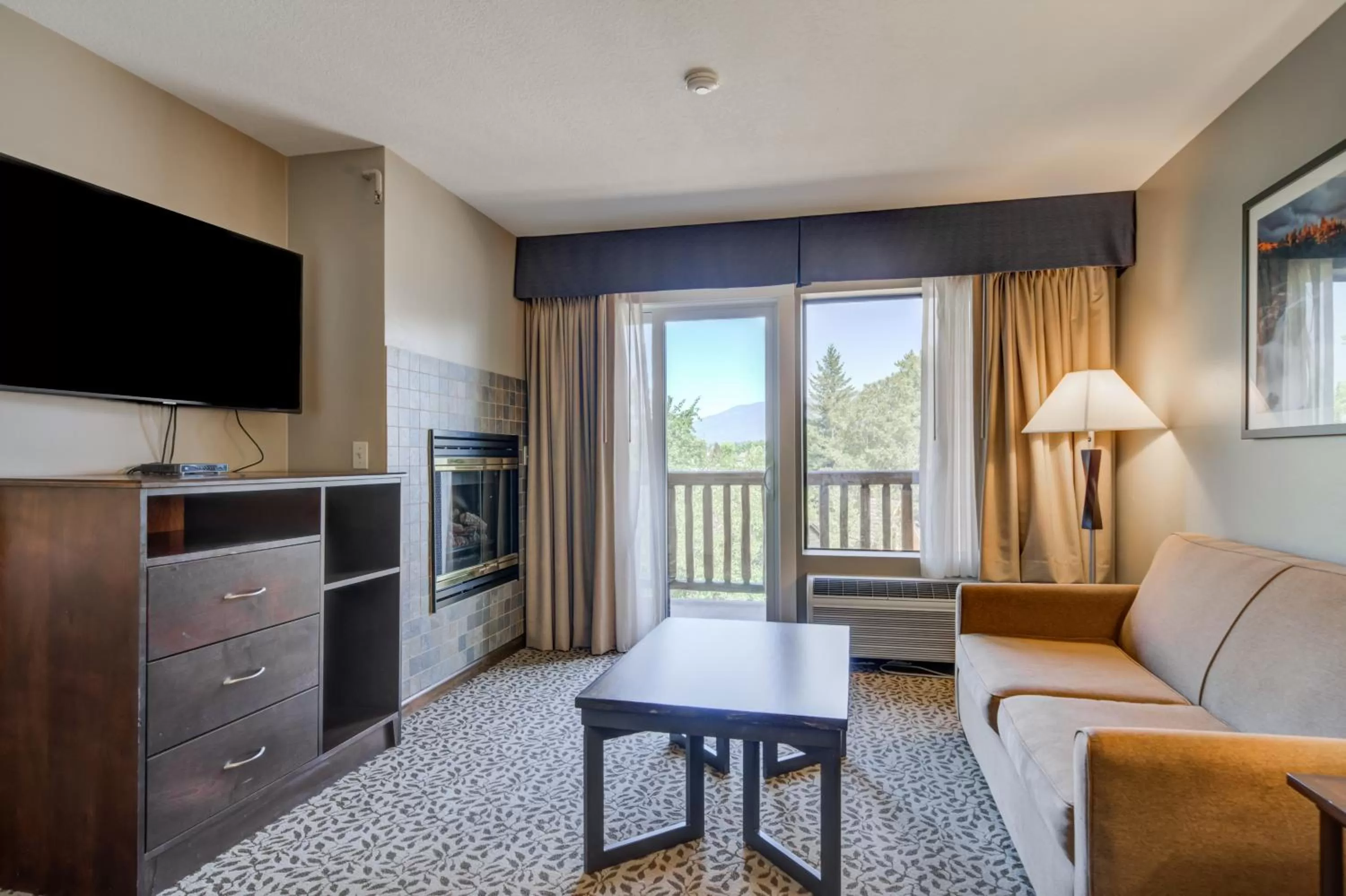 flat iron in Whitefish Riverfront Hotel