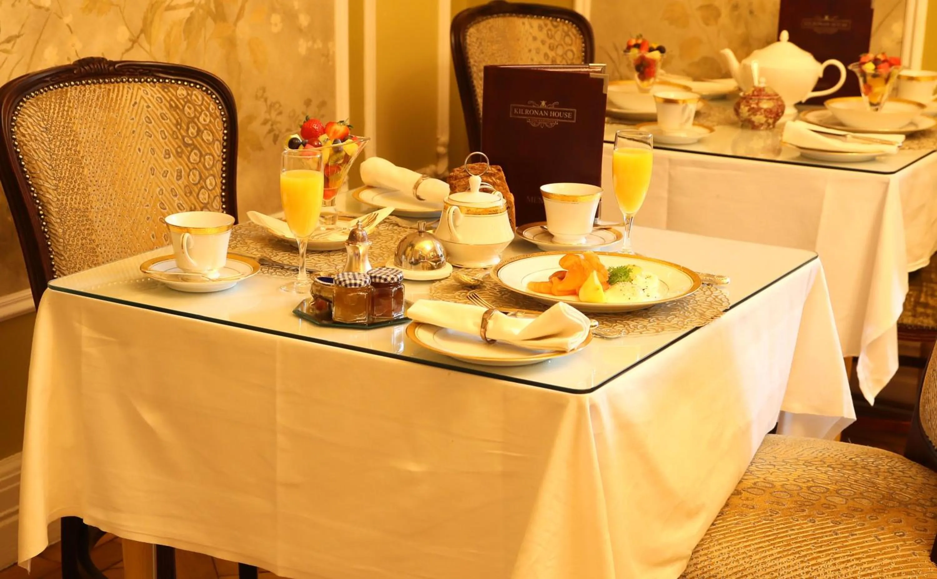 Breakfast in Kilronan House