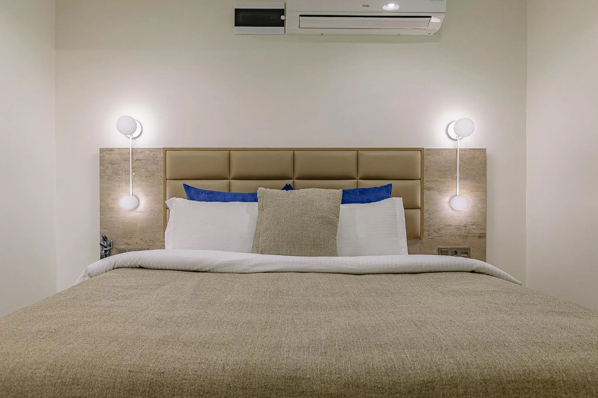 Bed in The Wilson Galata Hotel