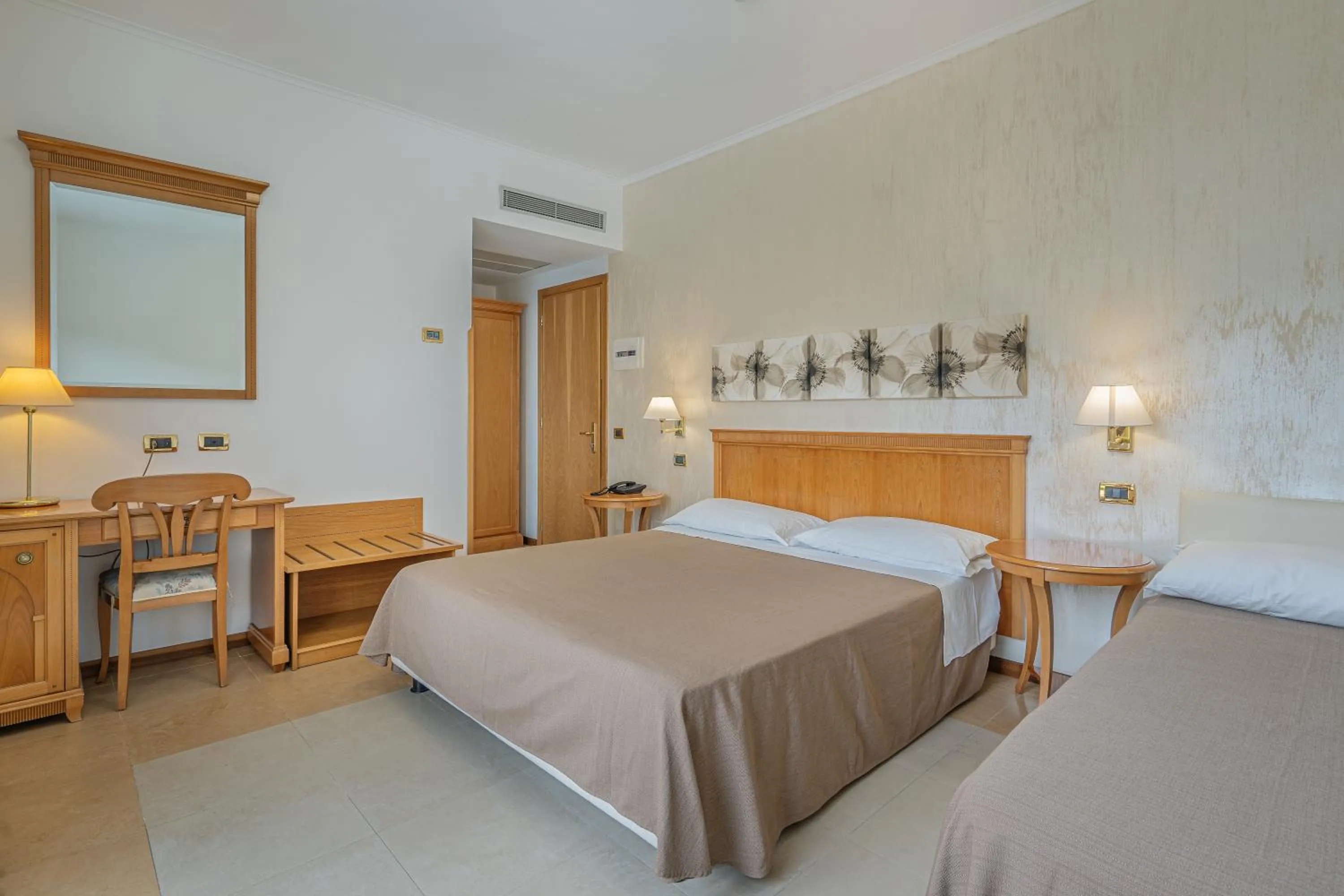 Photo of the whole room, Bed in Grand Hotel Moon Valley