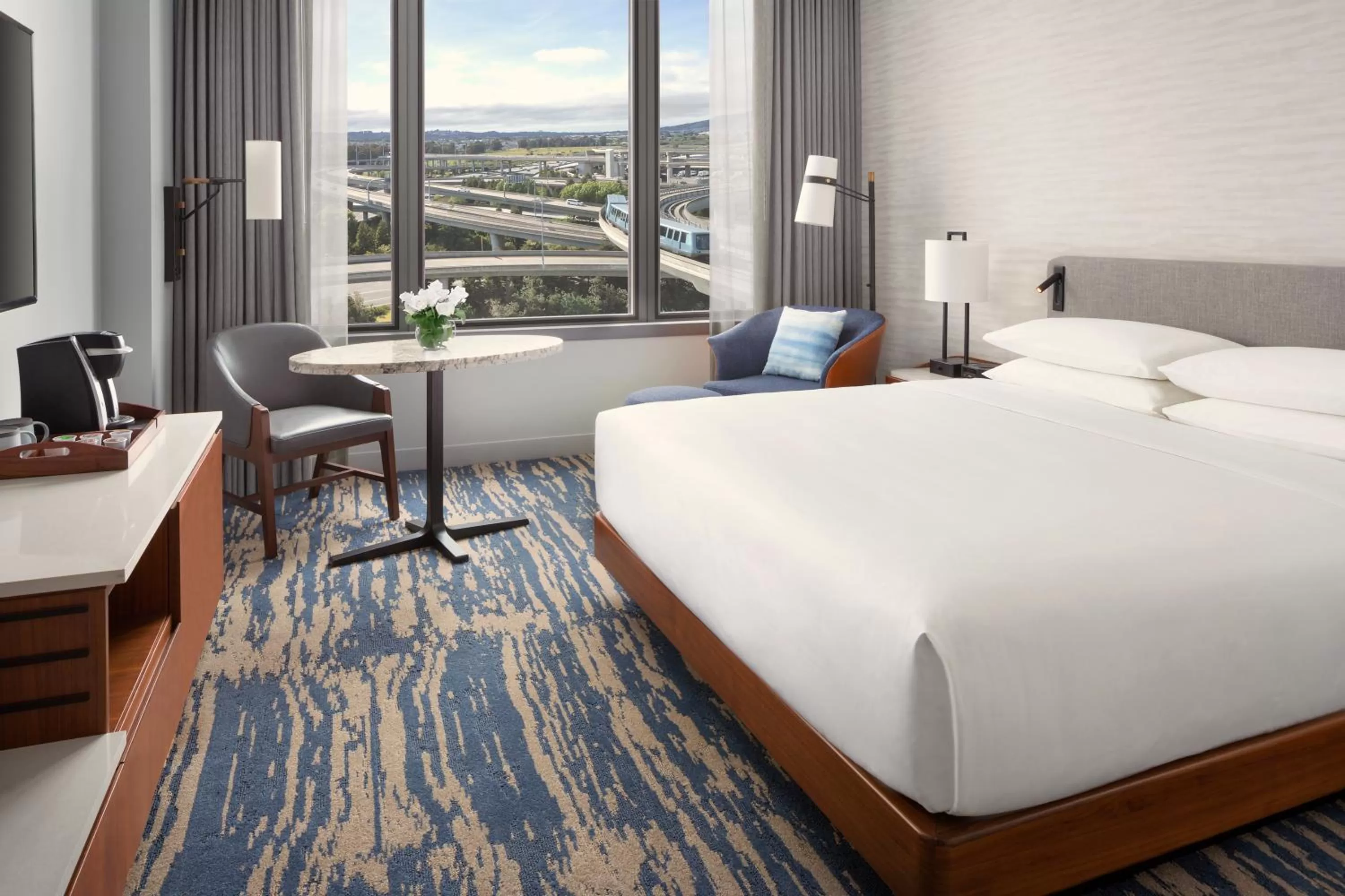 Bed in Grand Hyatt at SFO