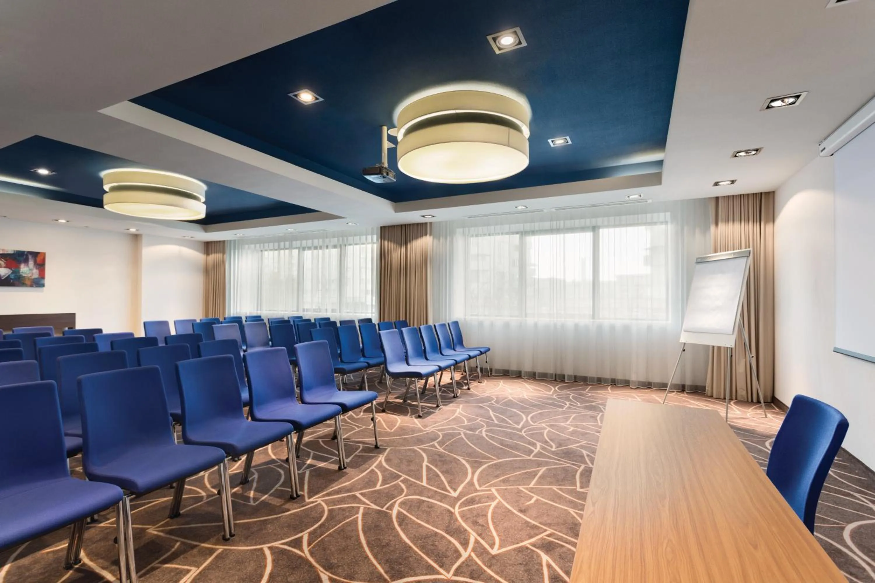 Business facilities in Hotel Ramada Pitesti