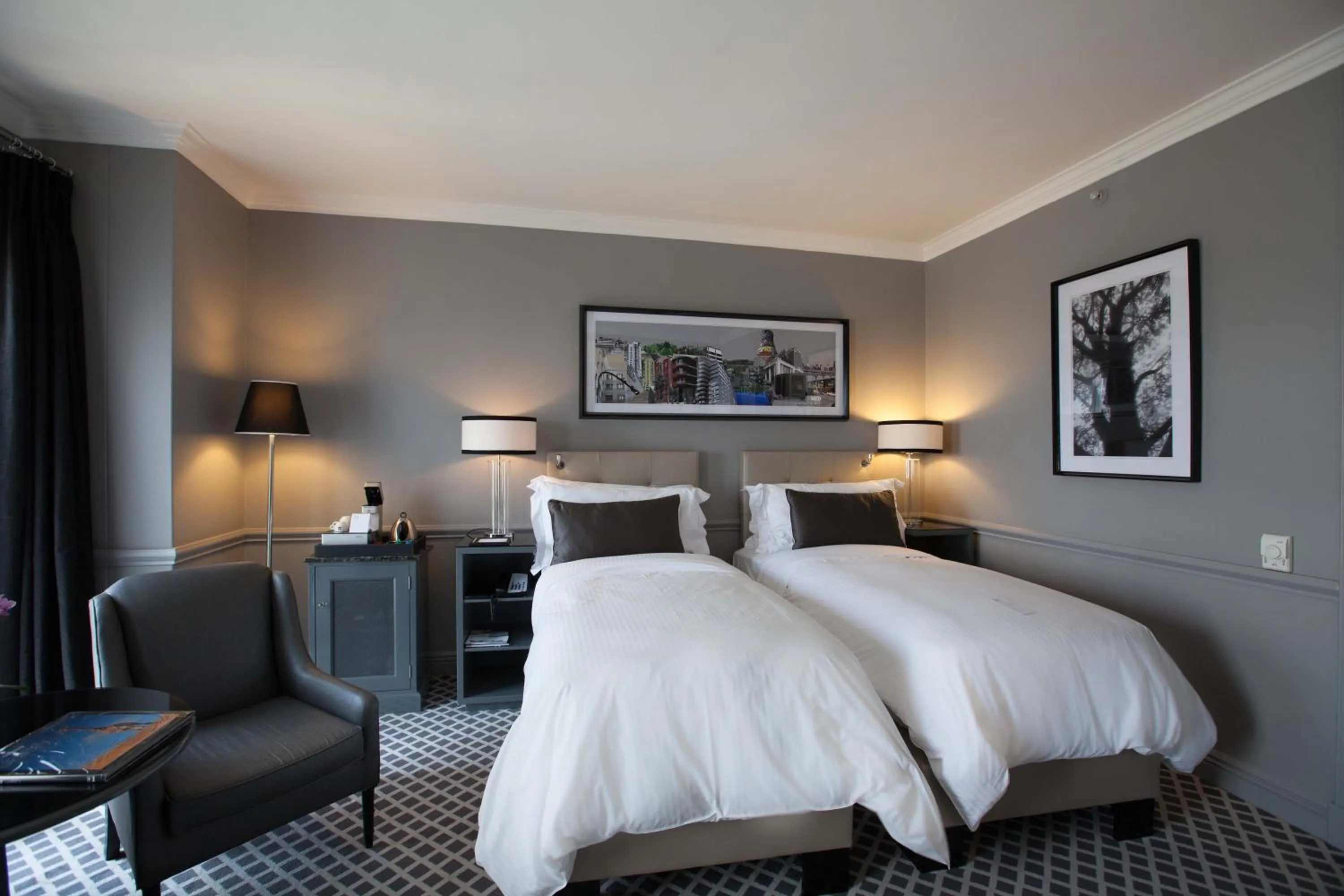 Photo of the whole room, Bed in 54 on Bath, Johannesburg Rosebank