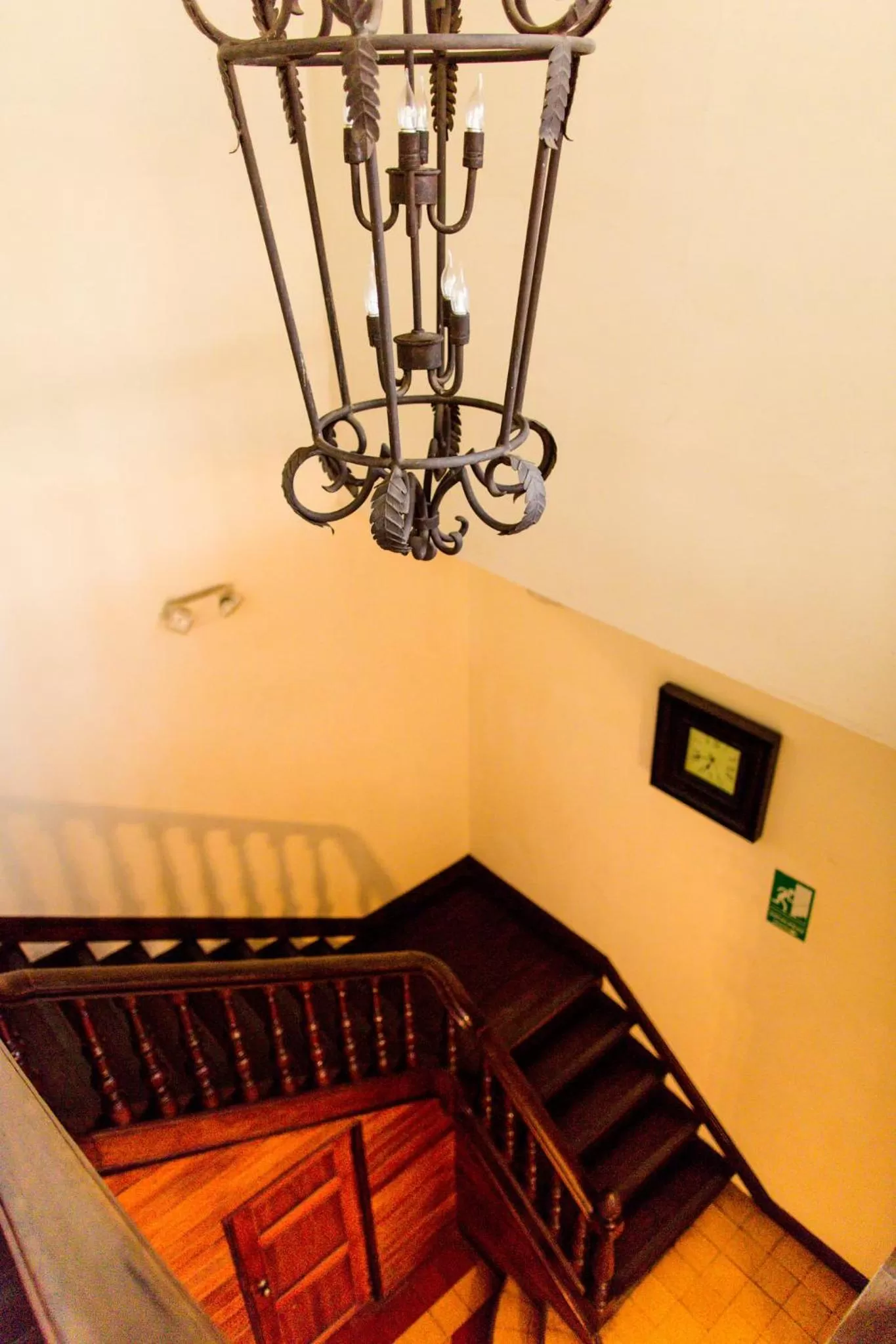 Swimming pool in Hotel la Perla Leon