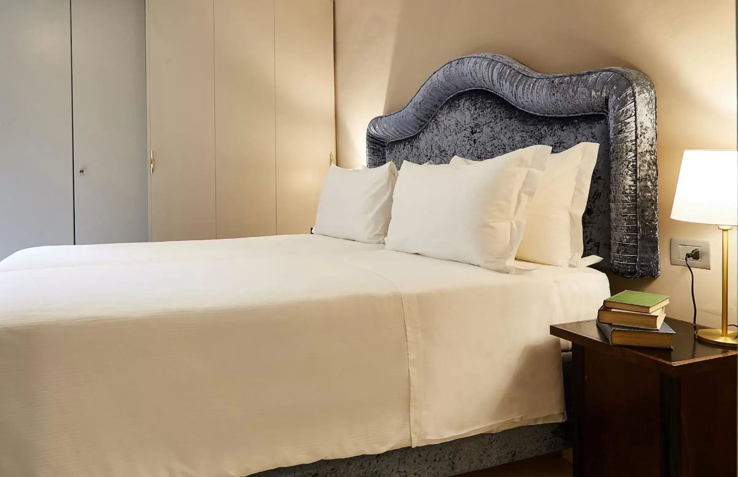 Double or Twin Room with Private Bathroom in Numa Florence Palazzo San Niccolò Double or Twin Room with Private Bathroom in Numa Florence Palazzo San Niccolò