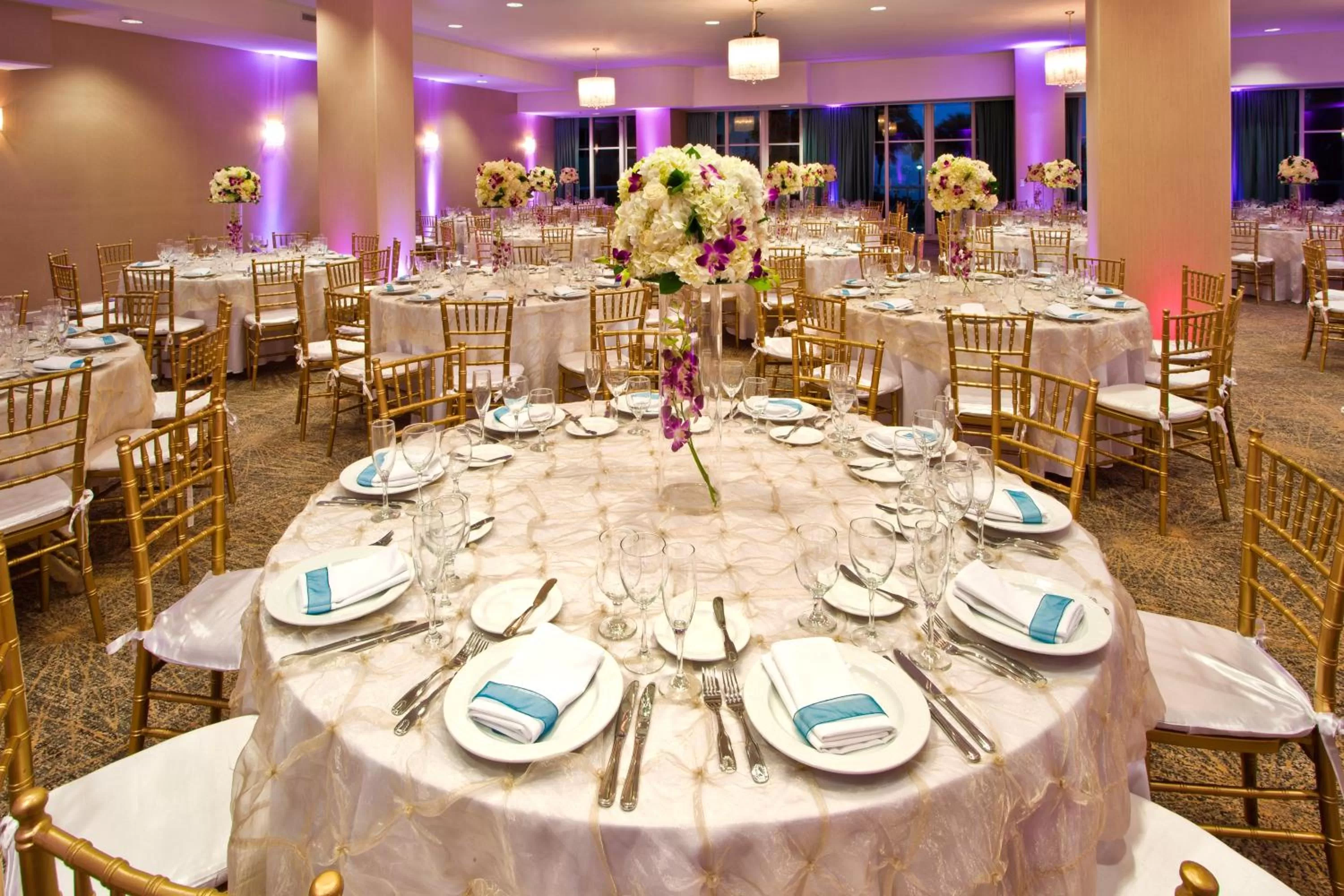 Meeting/conference room in Holiday Inn Miami Beach-Oceanfront by IHG