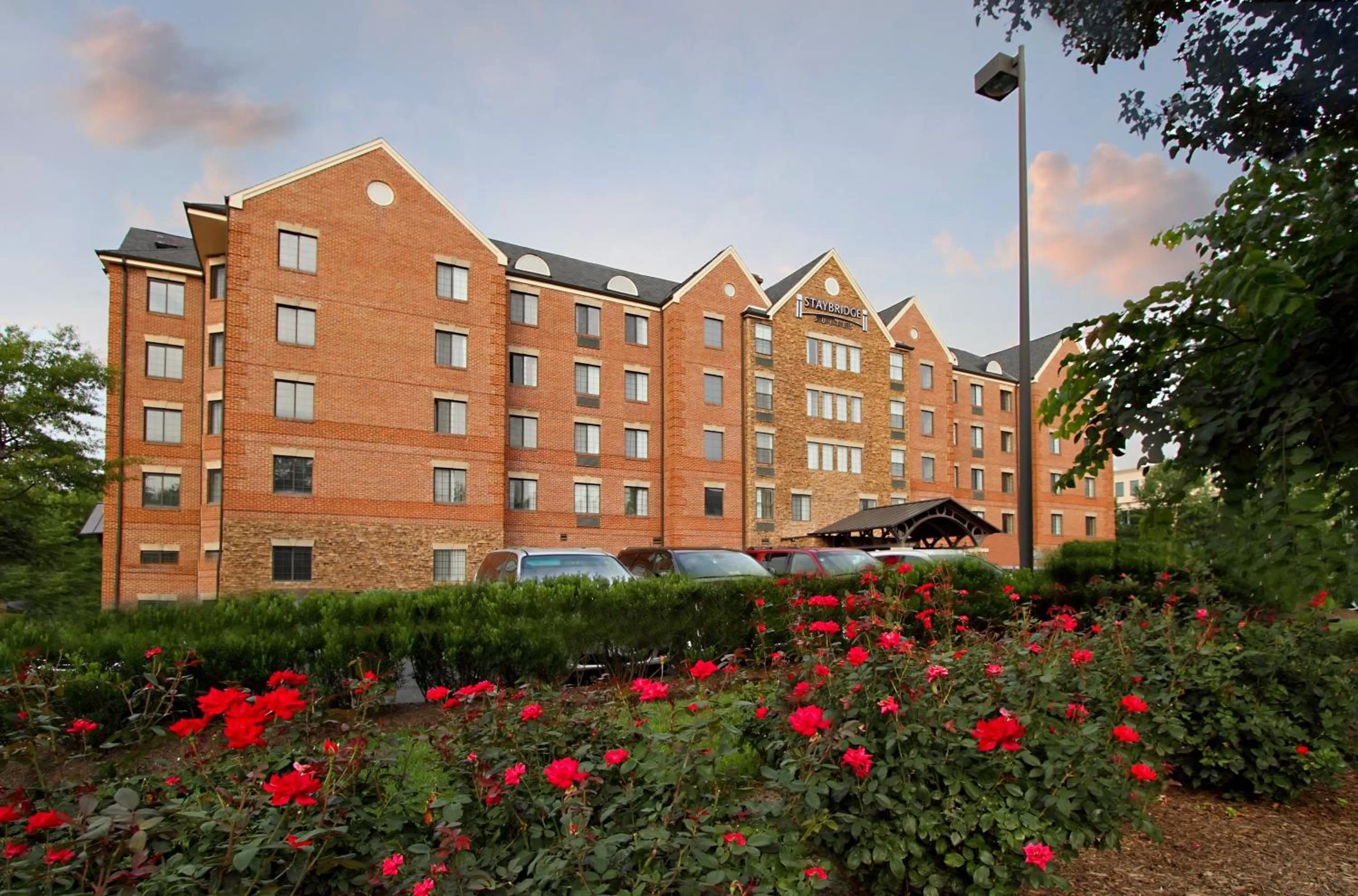 Property building in Staybridge Suites Tysons - McLean by IHG