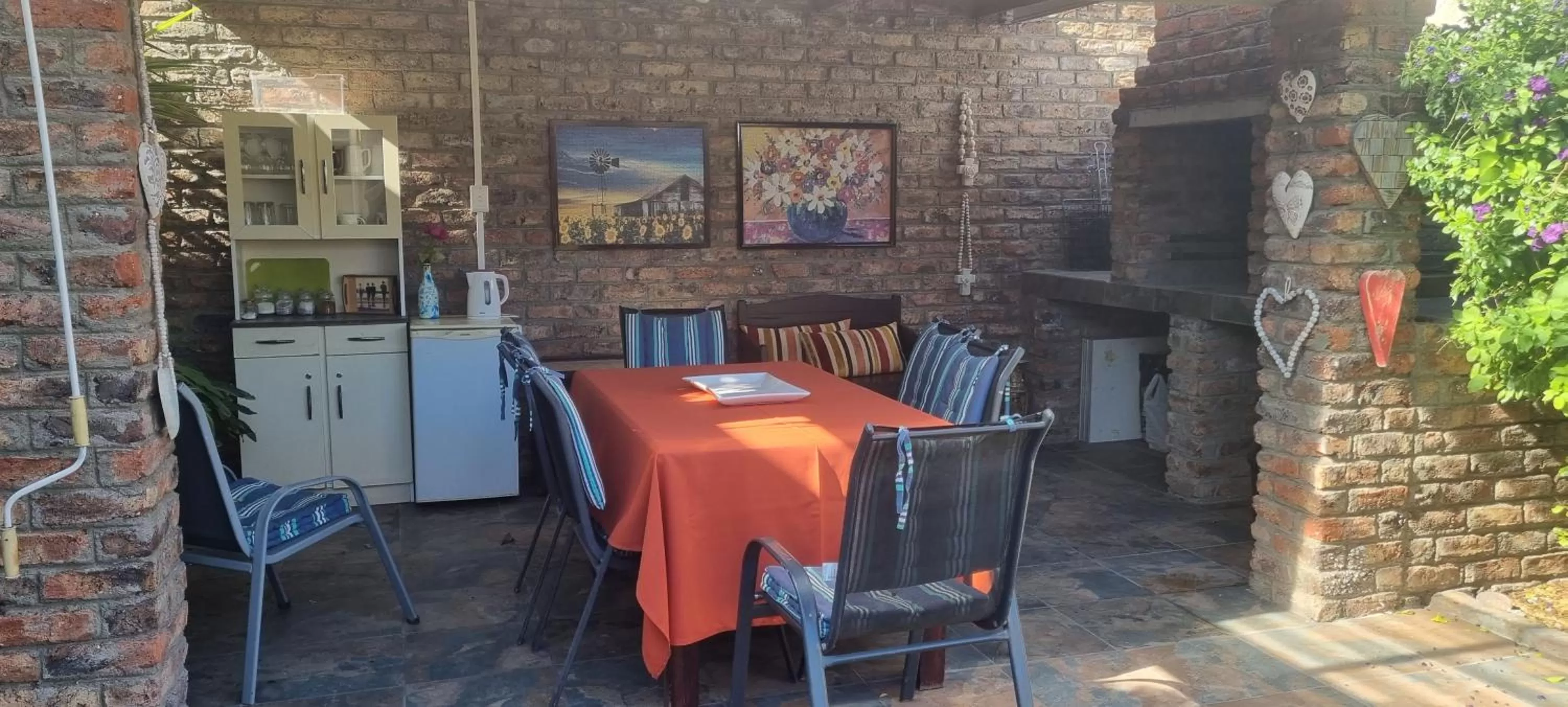 BBQ facilities, Restaurant/Places to Eat in Beau & I