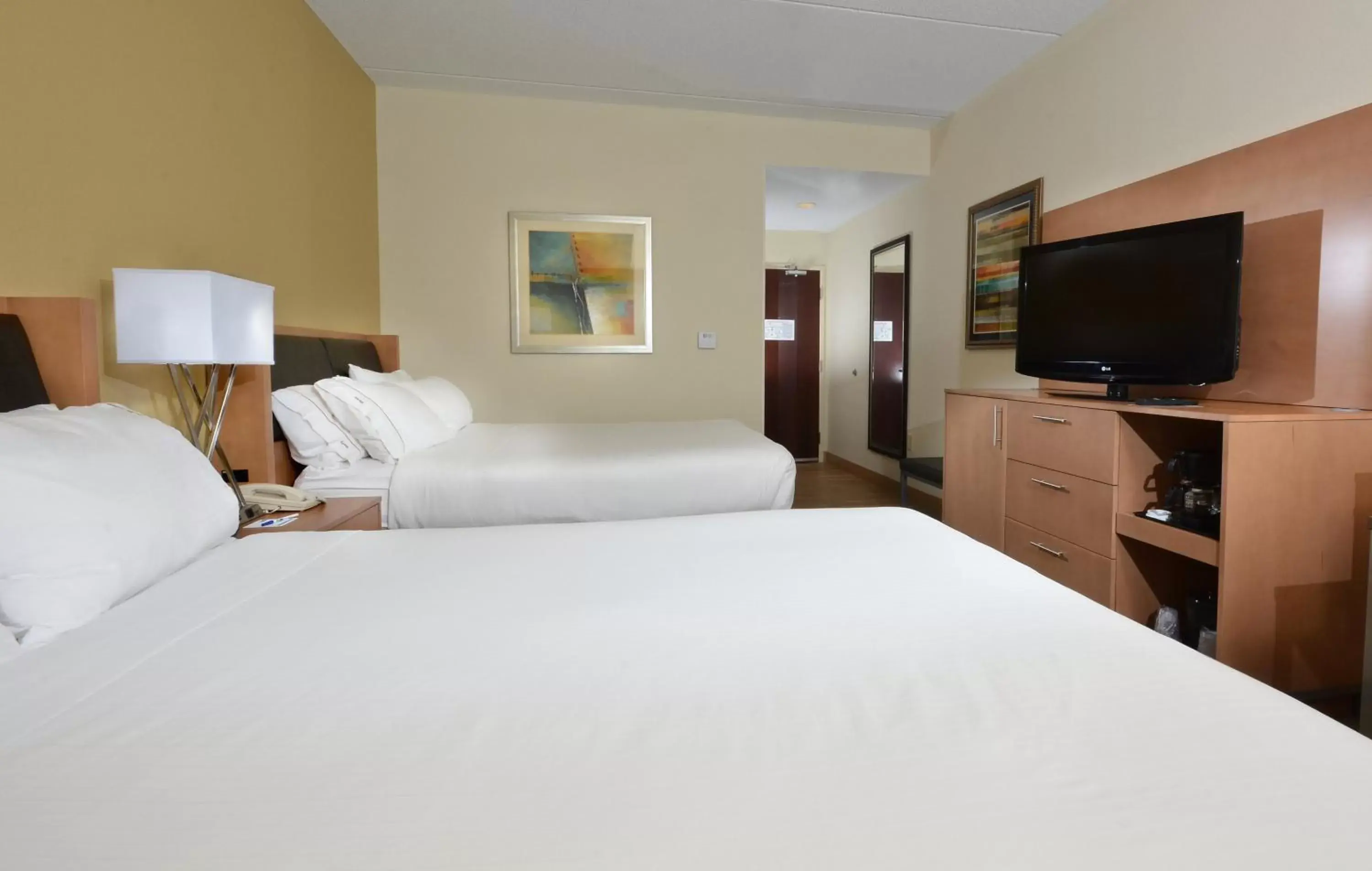 Deluxe Twin Room - Hearing Accessible in Holiday Inn Express Hotel & Suites High Point South, an IHG Hotel Deluxe Twin Room - Hearing Accessible in Holiday Inn Express Hotel & Suites High Point South, an IHG Hotel