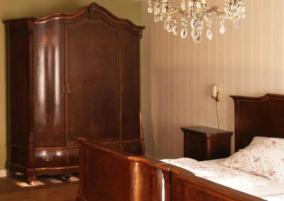 Triple Room - single occupancy in Hotel Lux Triple Room - single occupancy in Hotel Lux