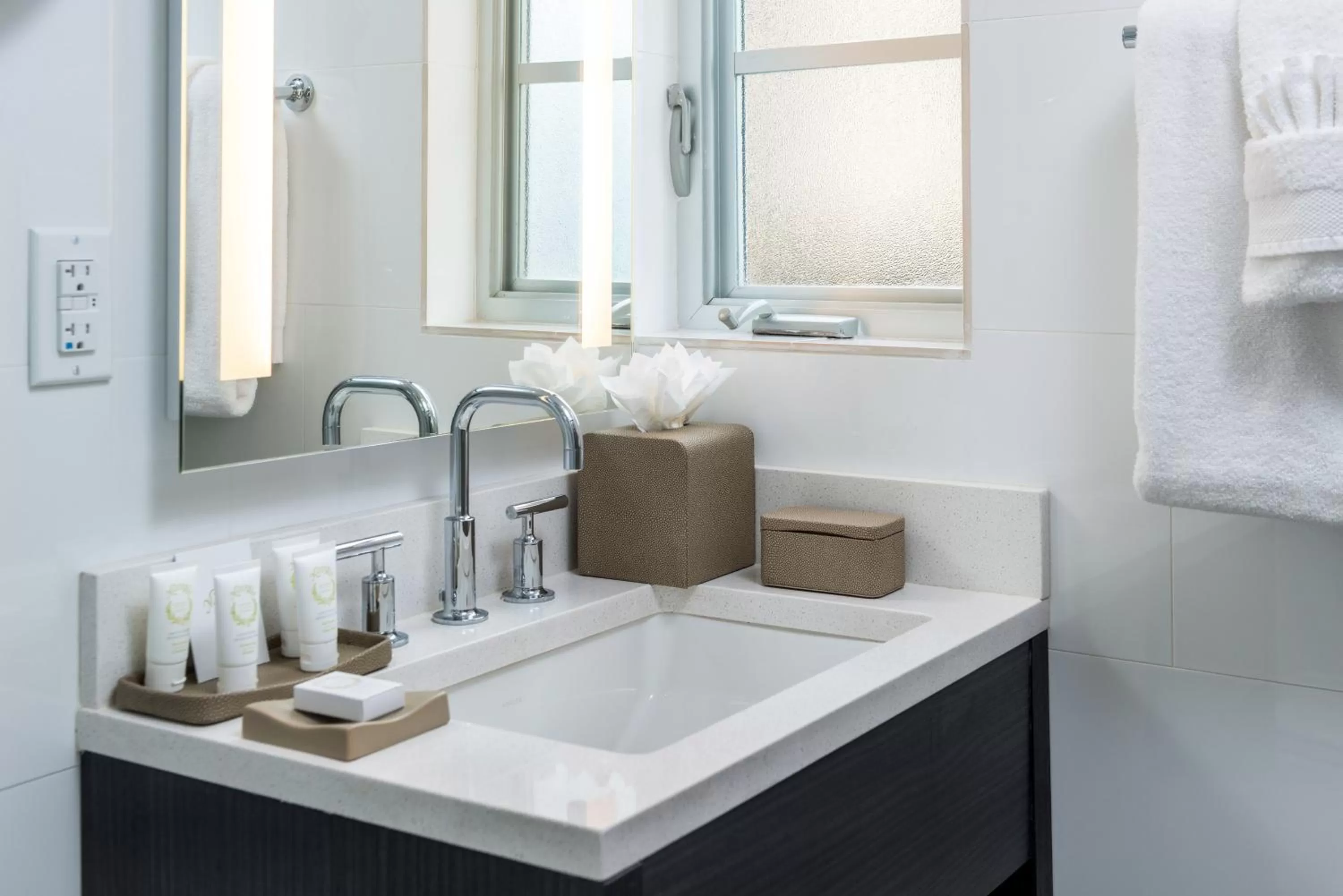 Bathroom in The Marlin Hotel