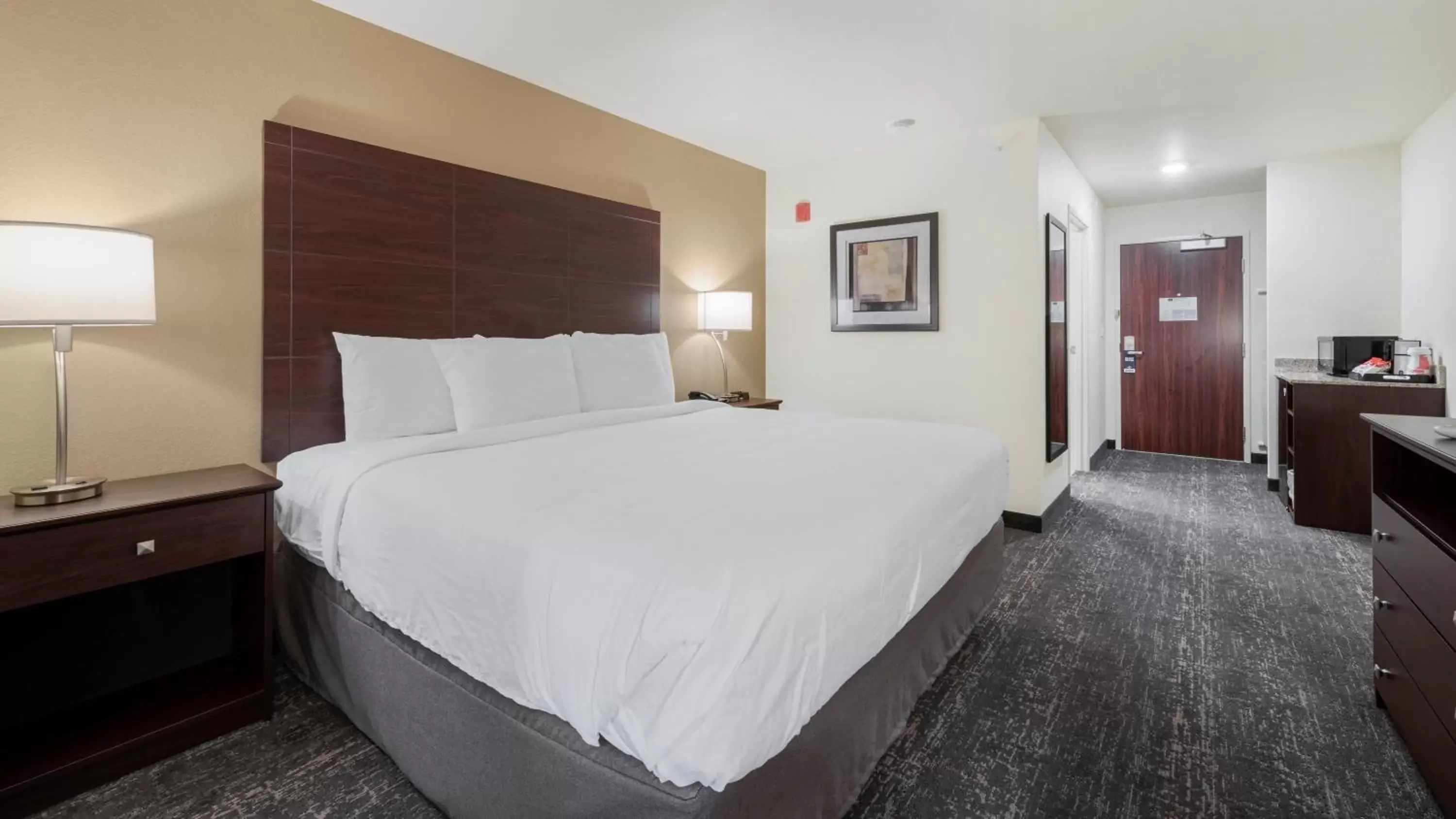 King Room - Disability Access in Cobblestone Hotel & Suites - Two Rivers King Room - Disability Access in Cobblestone Hotel & Suites - Two Rivers