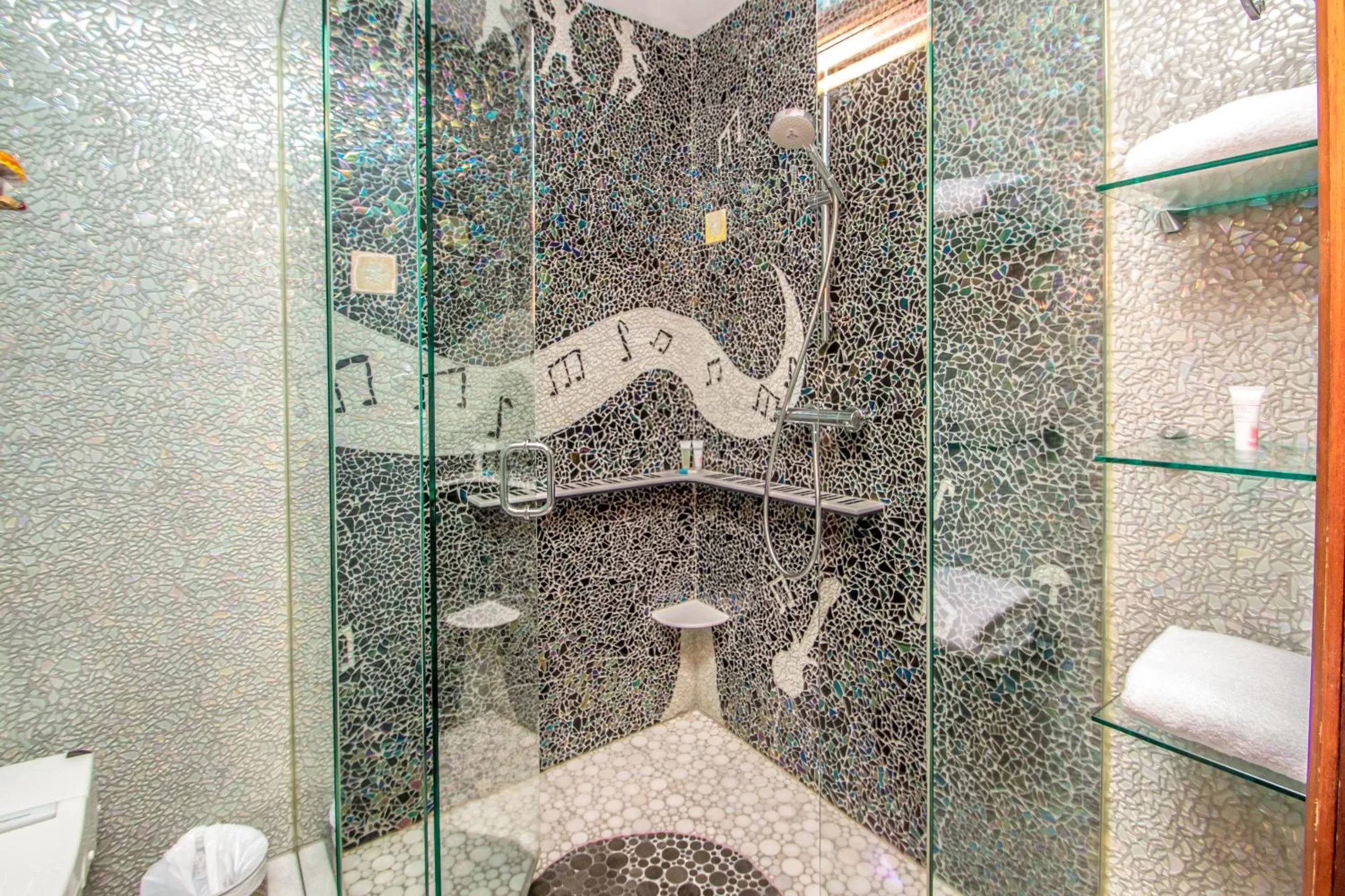 Shower in Adventure Suites