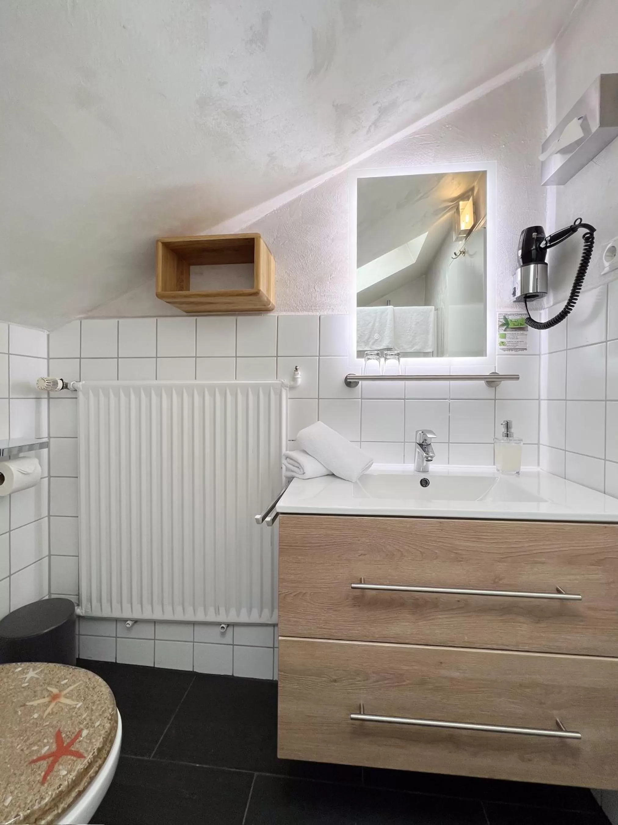 Bathroom in Sieben Zimmer am See