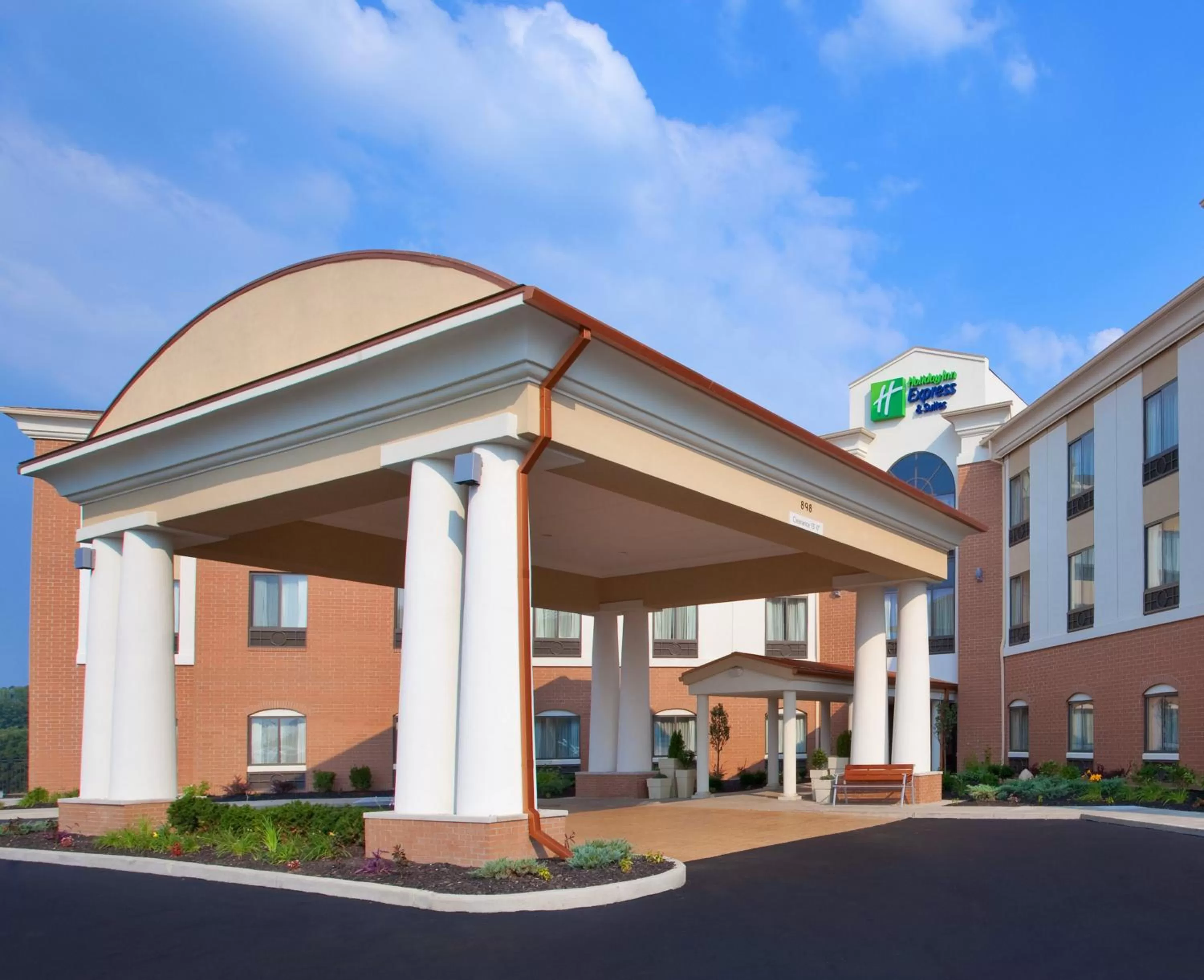 Property building in Holiday Inn Express Hotel and Suites Akron South-Airport Area by IHG