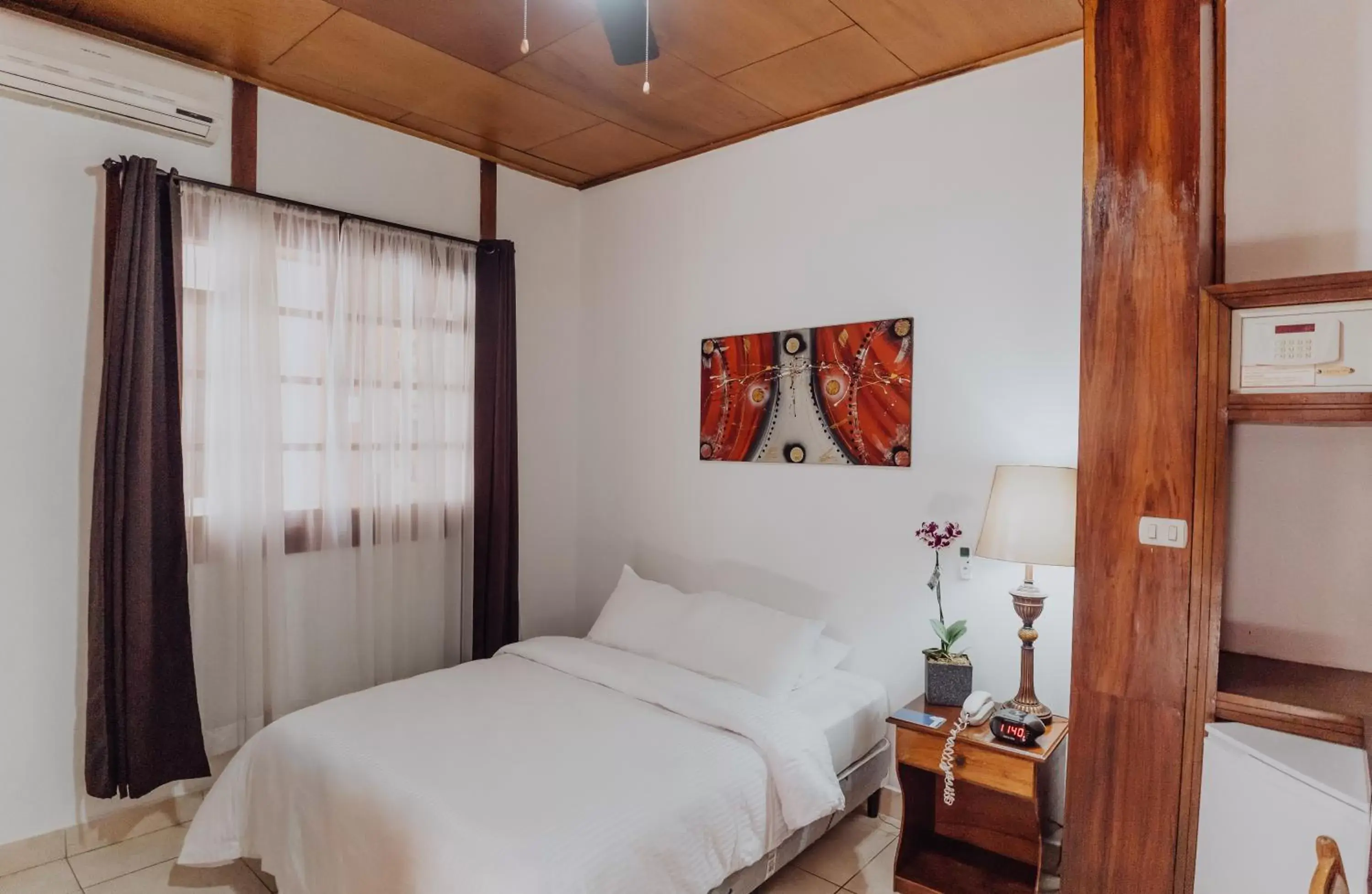 Standard Room in Hotel Dunn Inn Standard Room in Hotel Dunn Inn