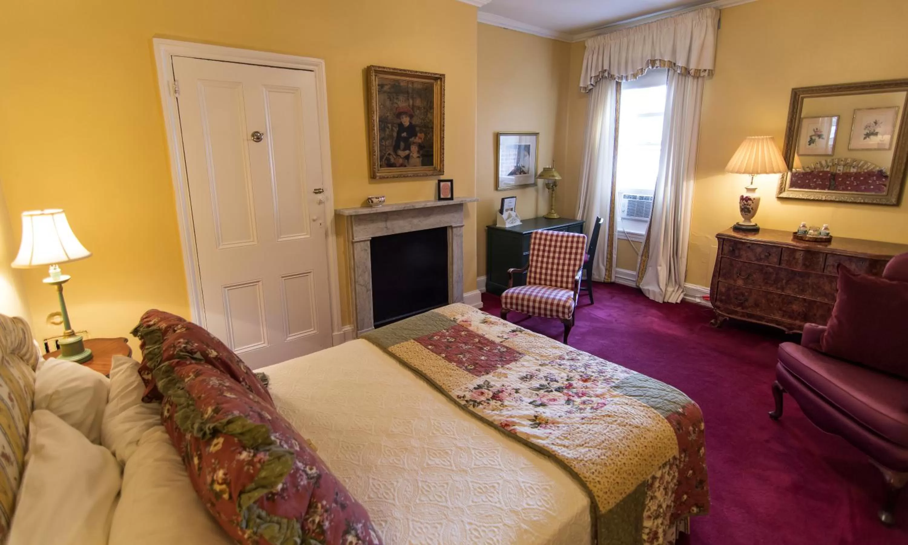 Bedroom, Bed in La Reserve Bed and Breakfast