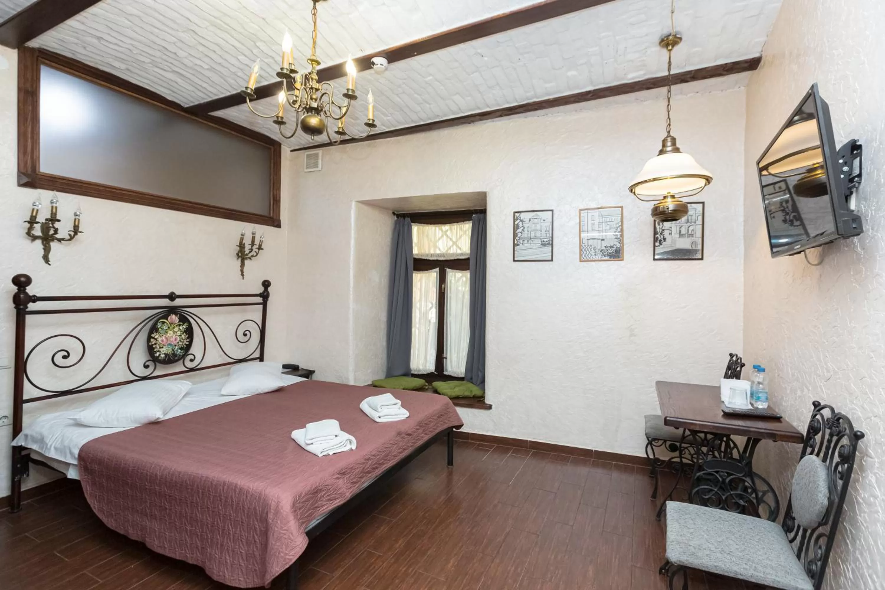 Bed in Staryi Krakiv