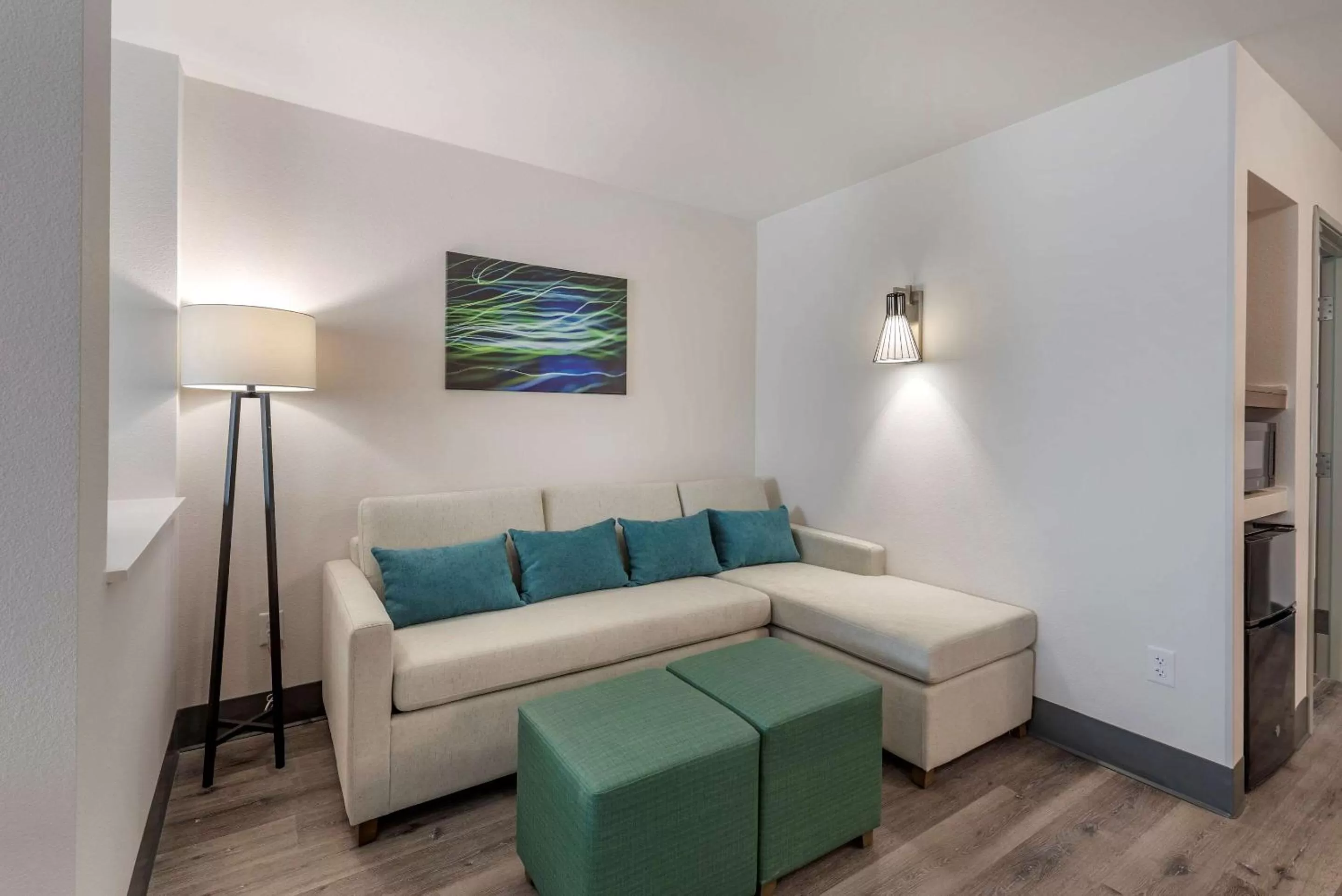 Bedroom in Comfort Suites Colorado Springs East - Medical Center Area