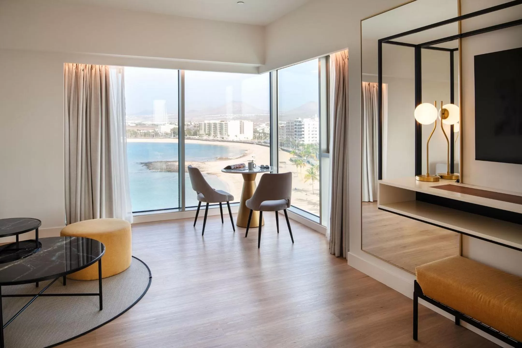 TV and multimedia in Arrecife Gran Hotel & Spa