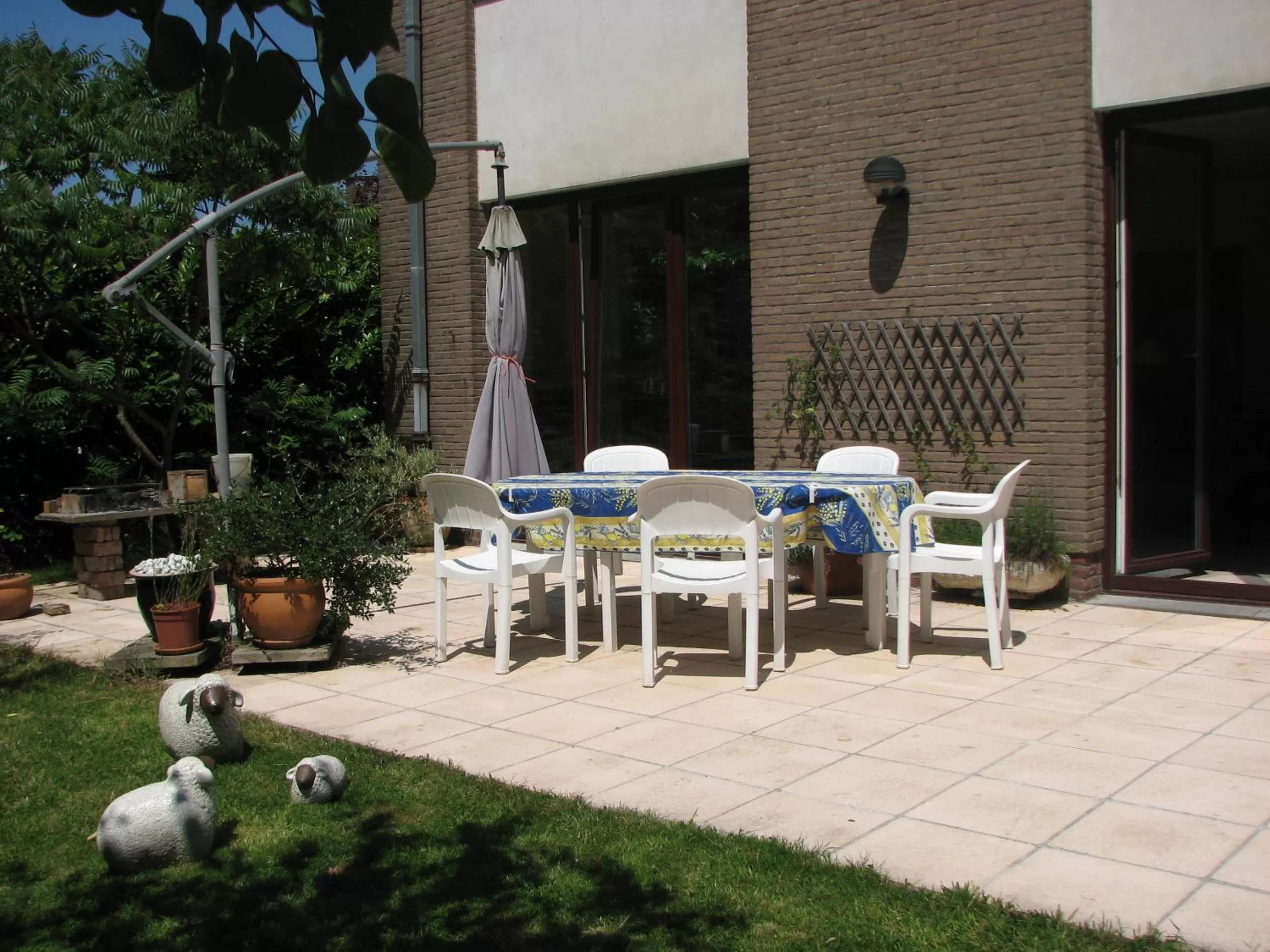 BBQ facilities in Prince d'Orange Bed & Breakfast