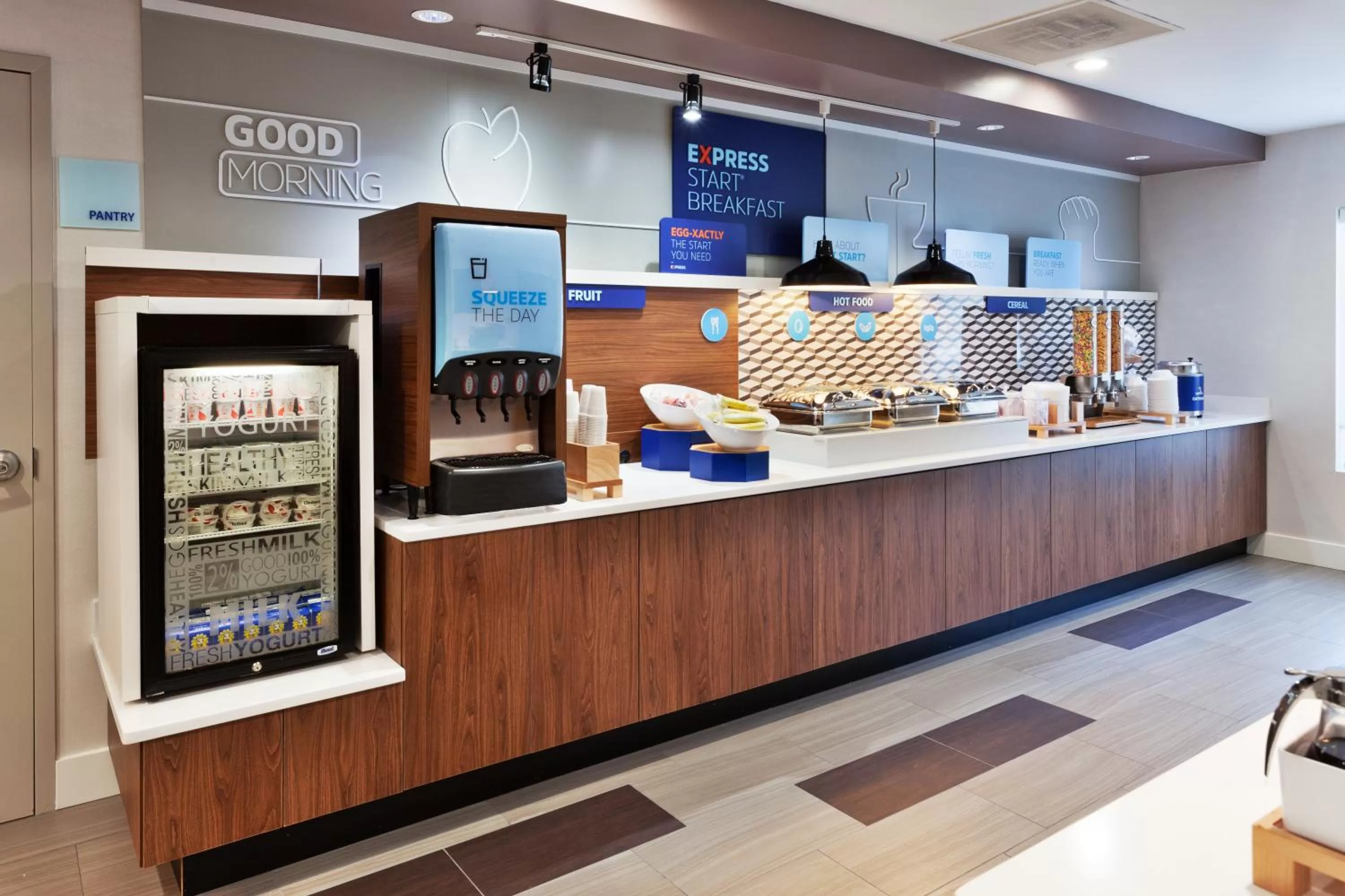 Restaurant/places to eat in Holiday Inn Express Rome-East by IHG