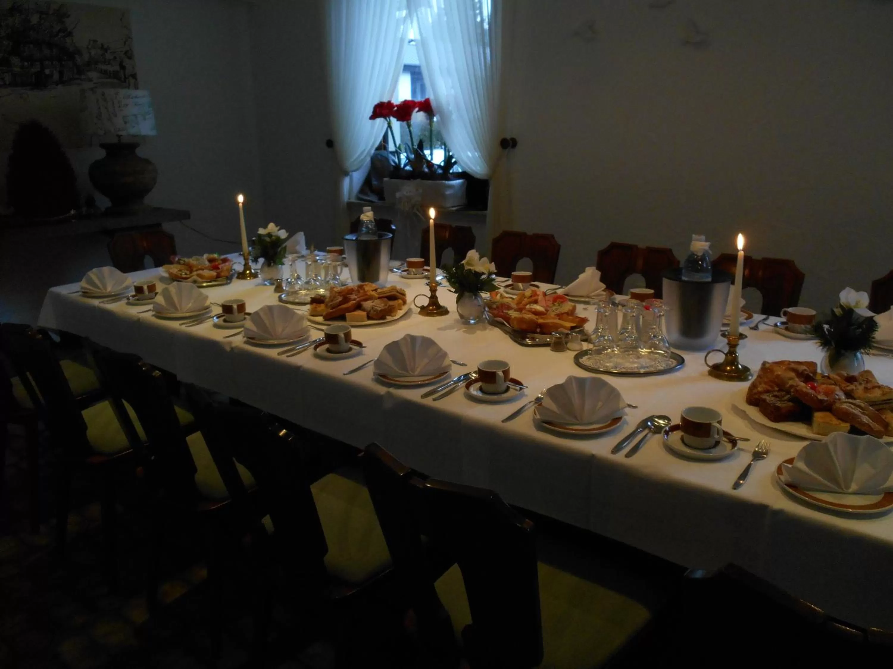 Restaurant/Places to Eat in Haus Von Der Heyde