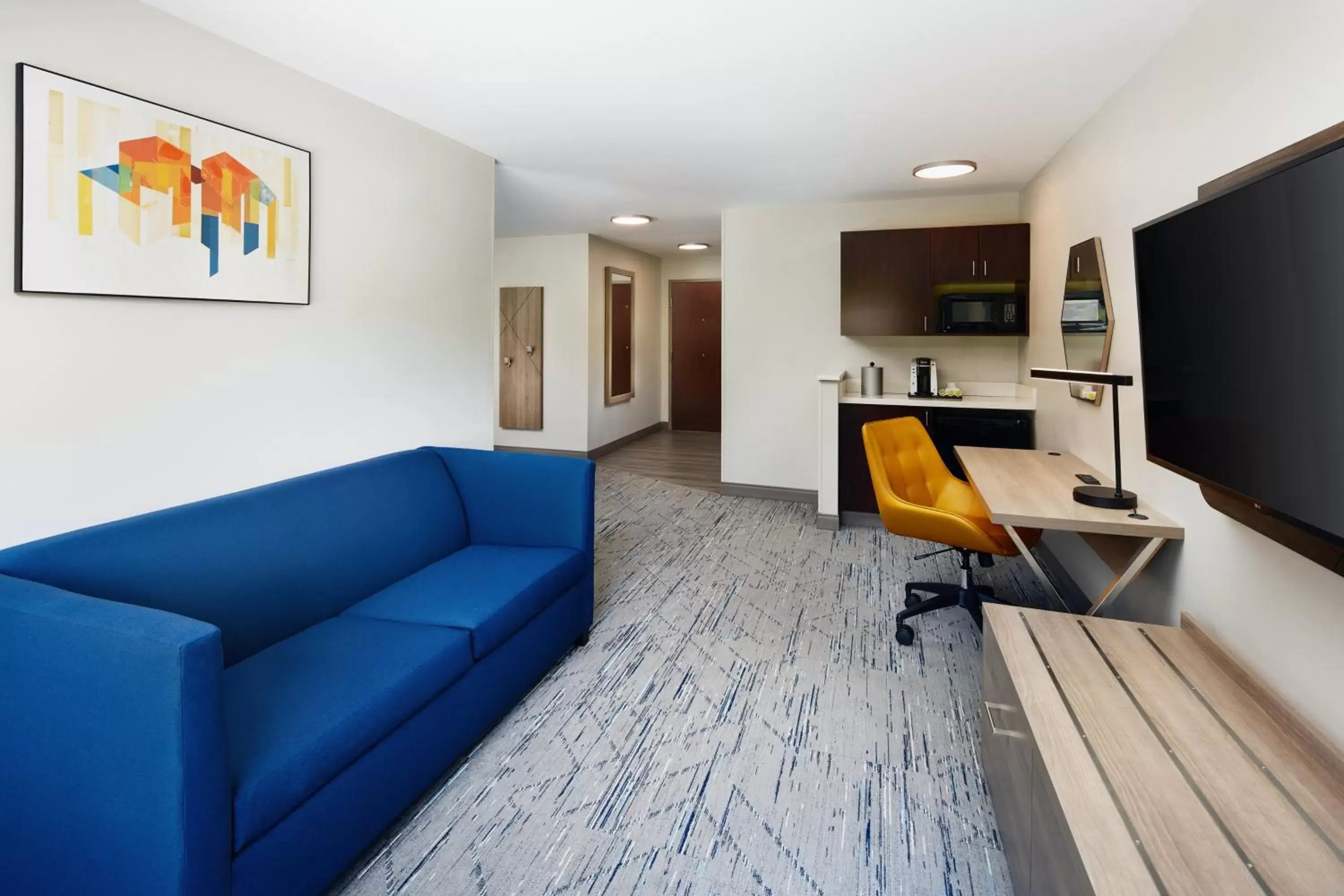 Suite - Hearing Accessible in Holiday Inn Express & Suites Bridgeport by IHG Suite - Hearing Accessible in Holiday Inn Express & Suites Bridgeport by IHG