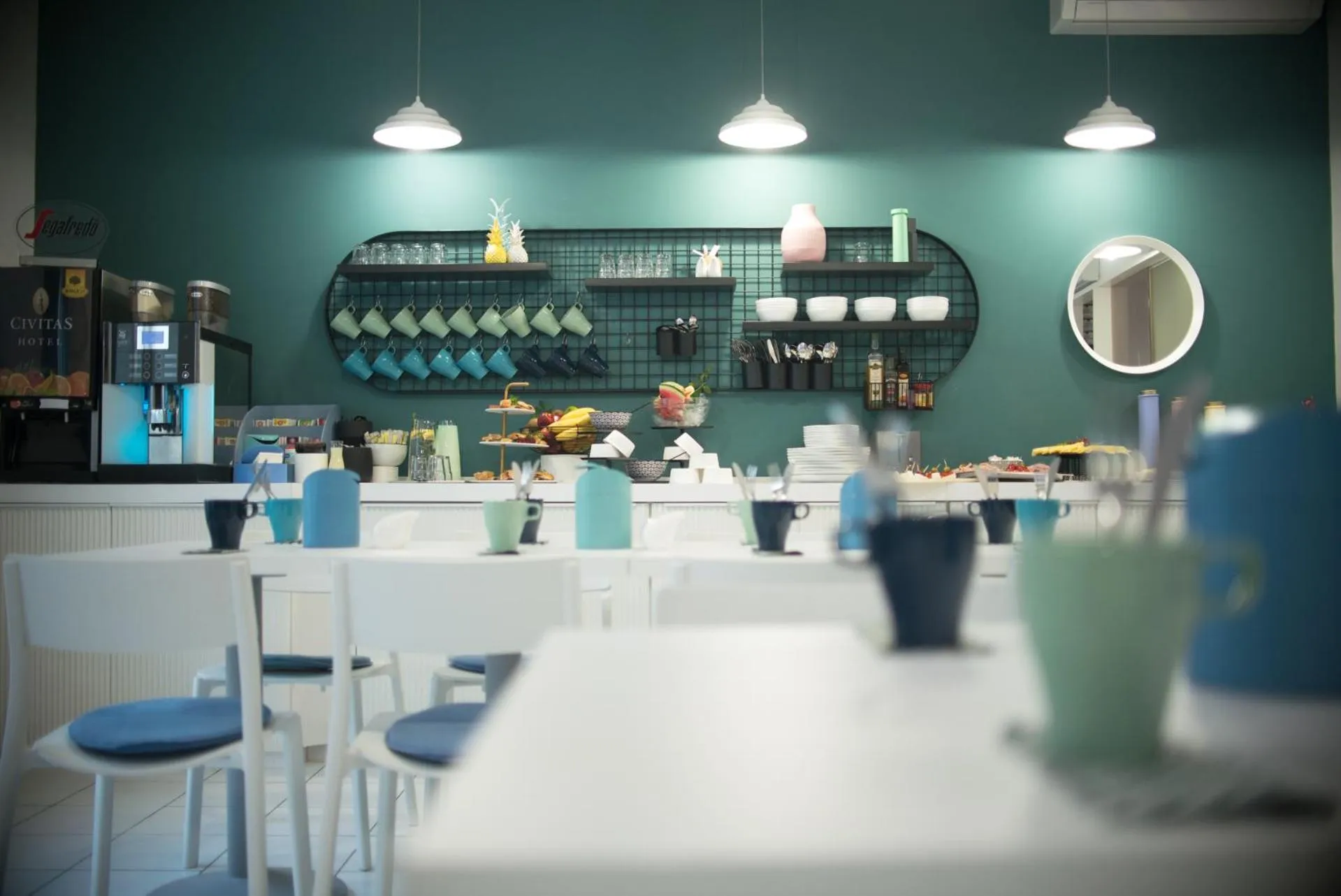 Restaurant/places to eat in Hotel Civitas