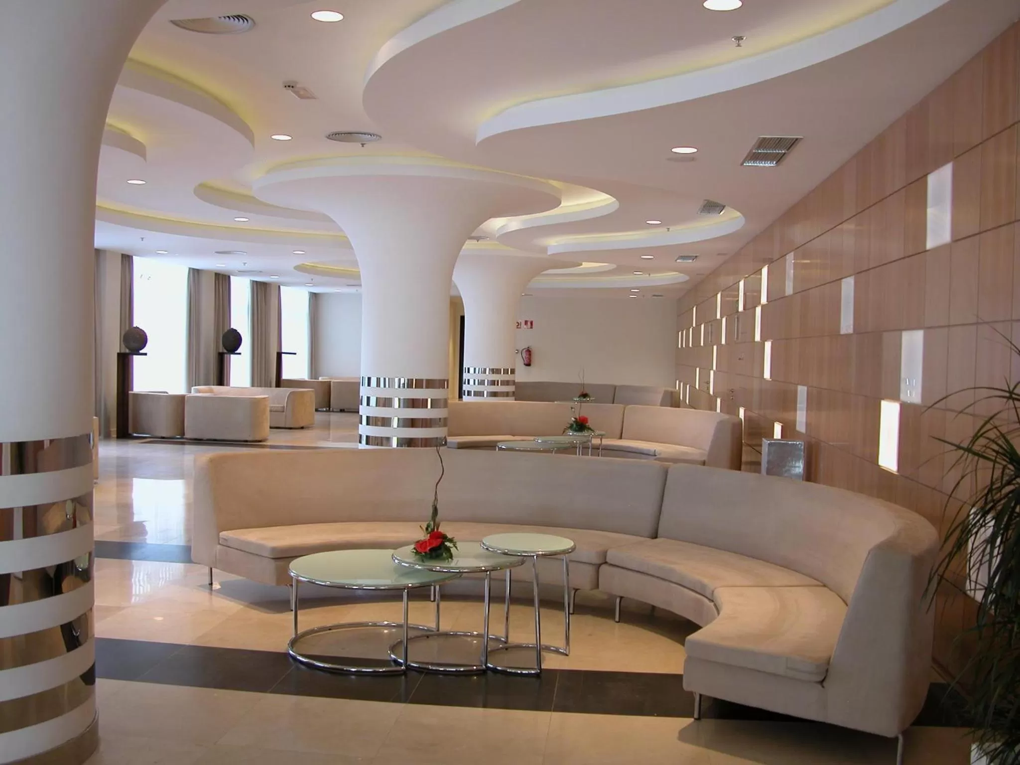 Lobby or reception in Hotel Beatriz Albacete & SPA