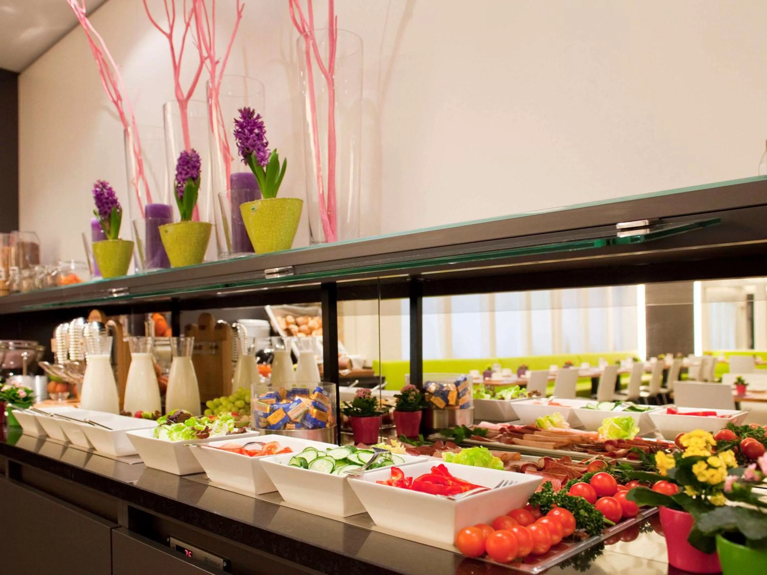 Restaurant/places to eat in Ibis Styles Frankfurt City