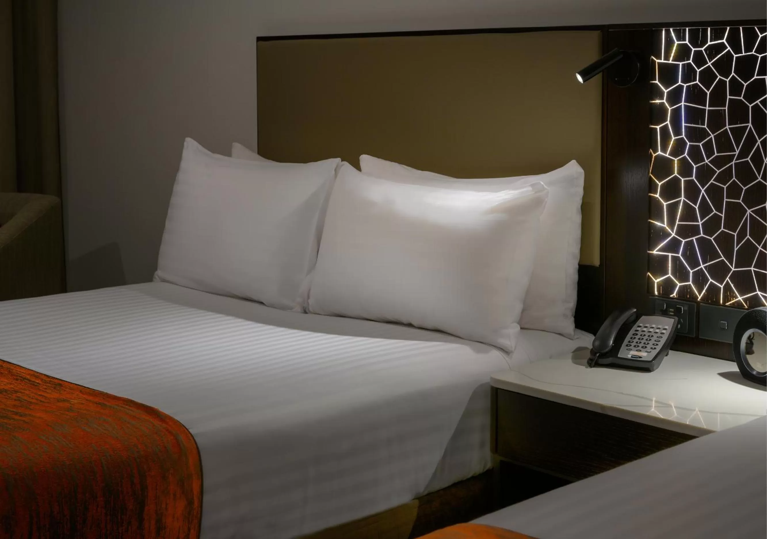 Bed in Hotel Grand Chancellor Hobart