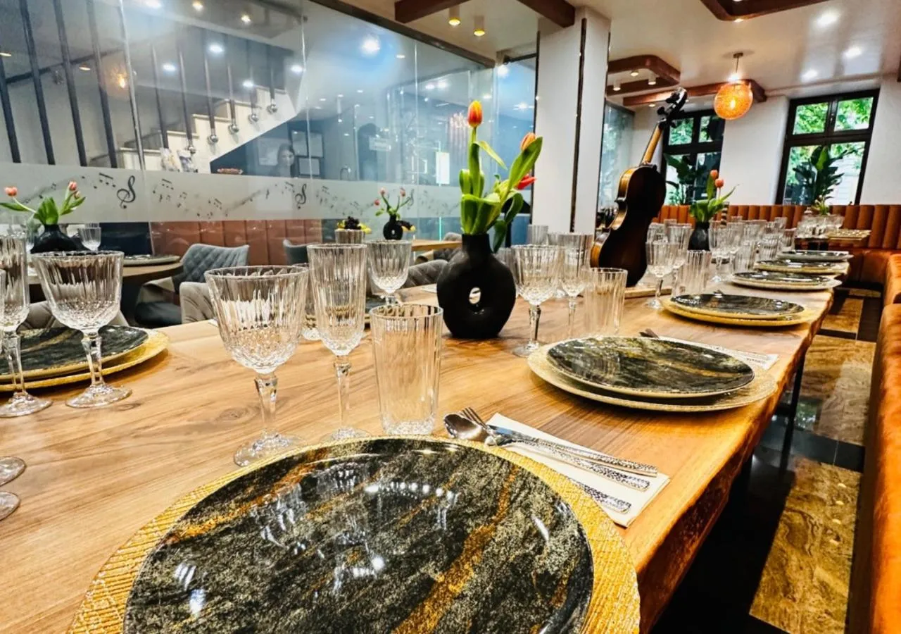 Restaurant/places to eat in Villa & Restaurant Levoslav House