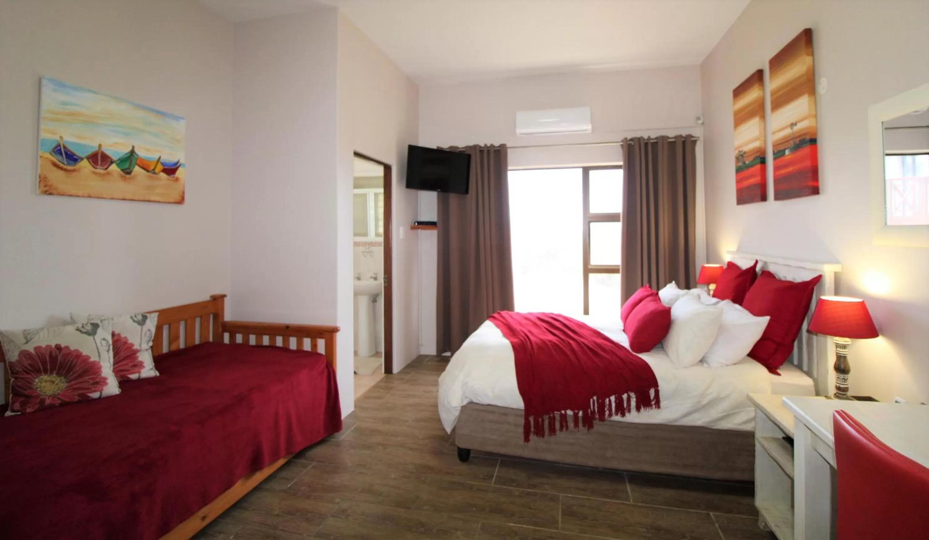 Breakfast, Bed in Cove View B&B