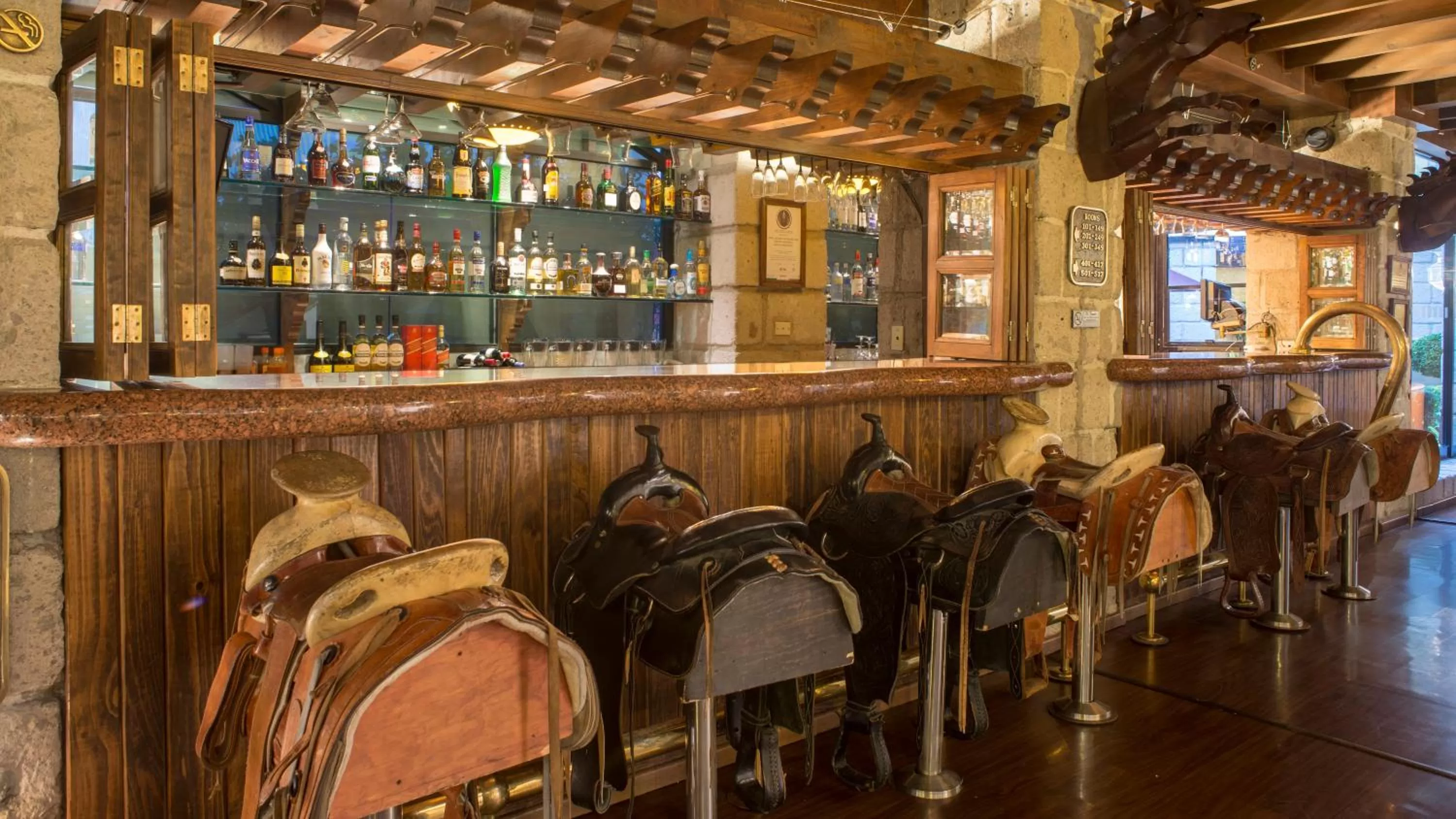 Lounge or bar in Holiday Inn Queretaro Centro Historico by IHG