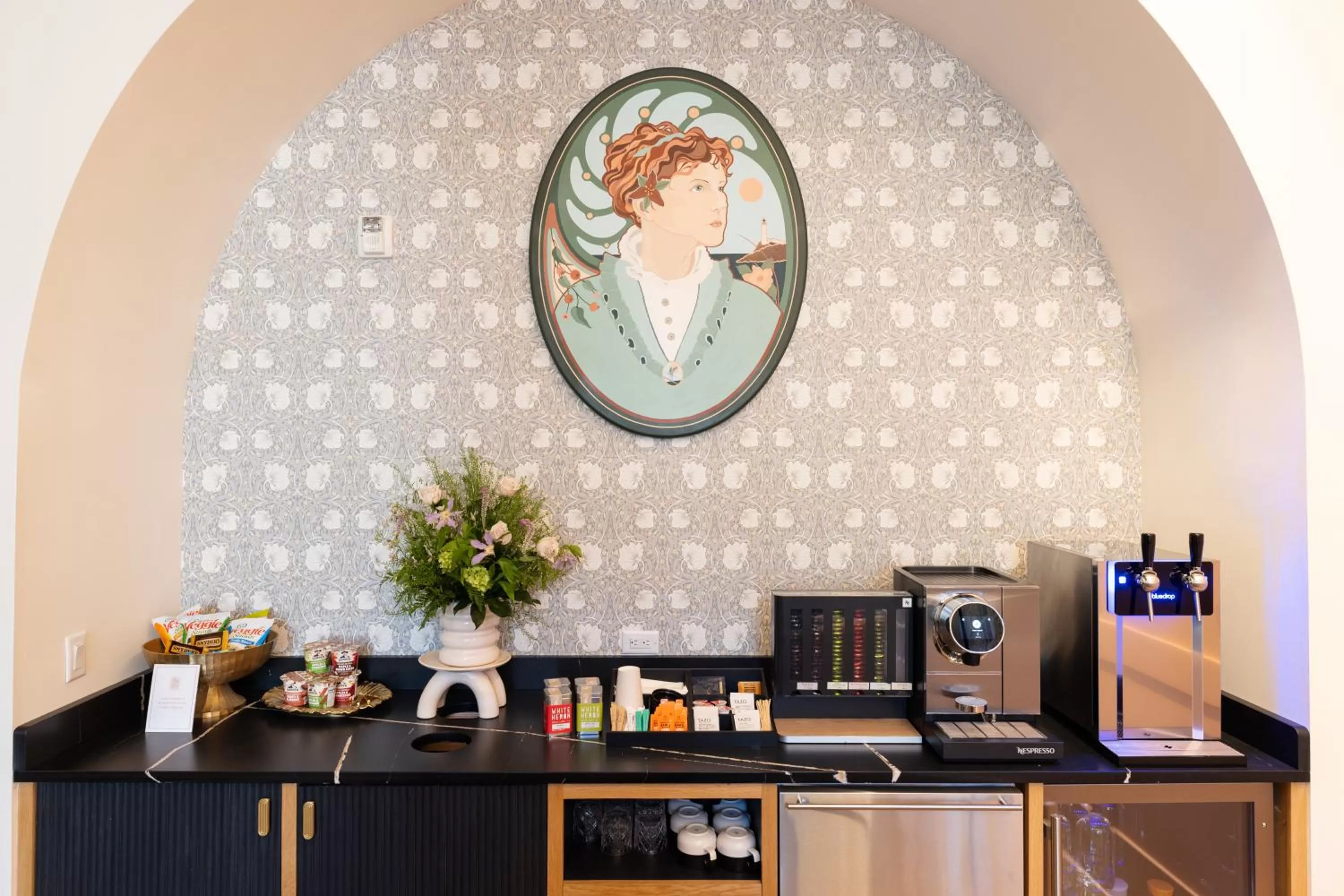 Coffee/tea facilities in Hotel Thaxter