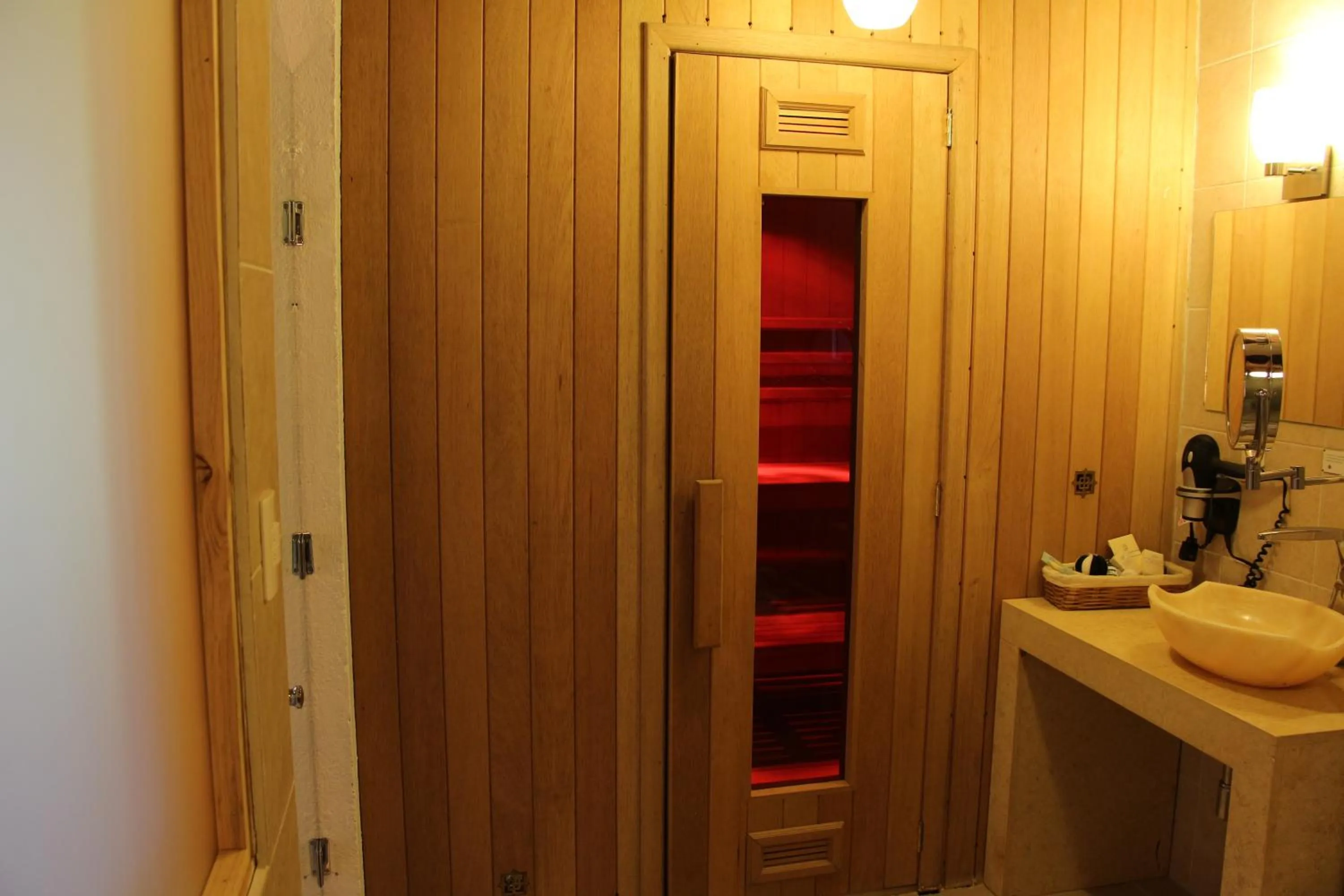 Shower in La Capilla Hotel Boutique