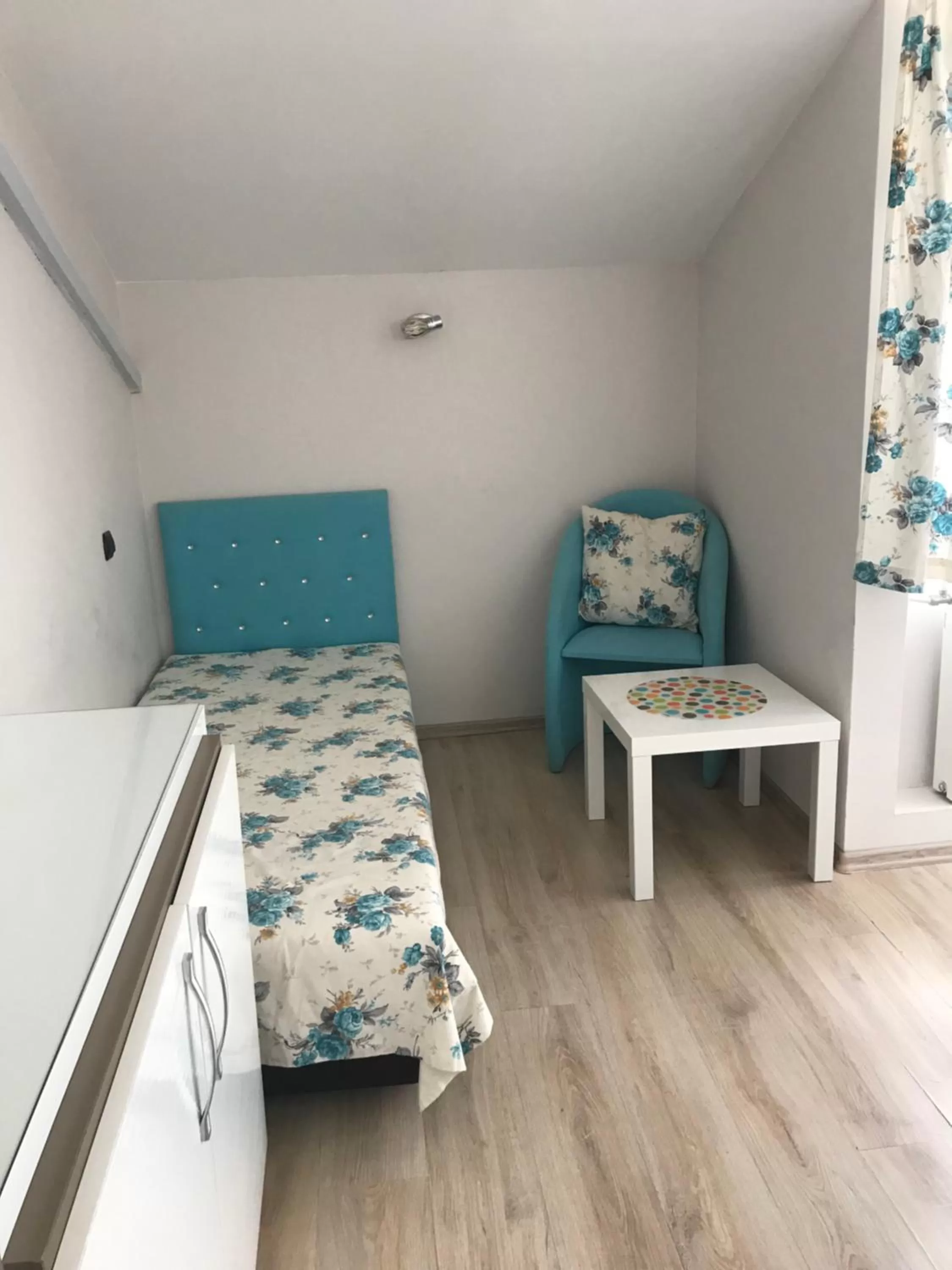 Bed in White Rose Family Guest House